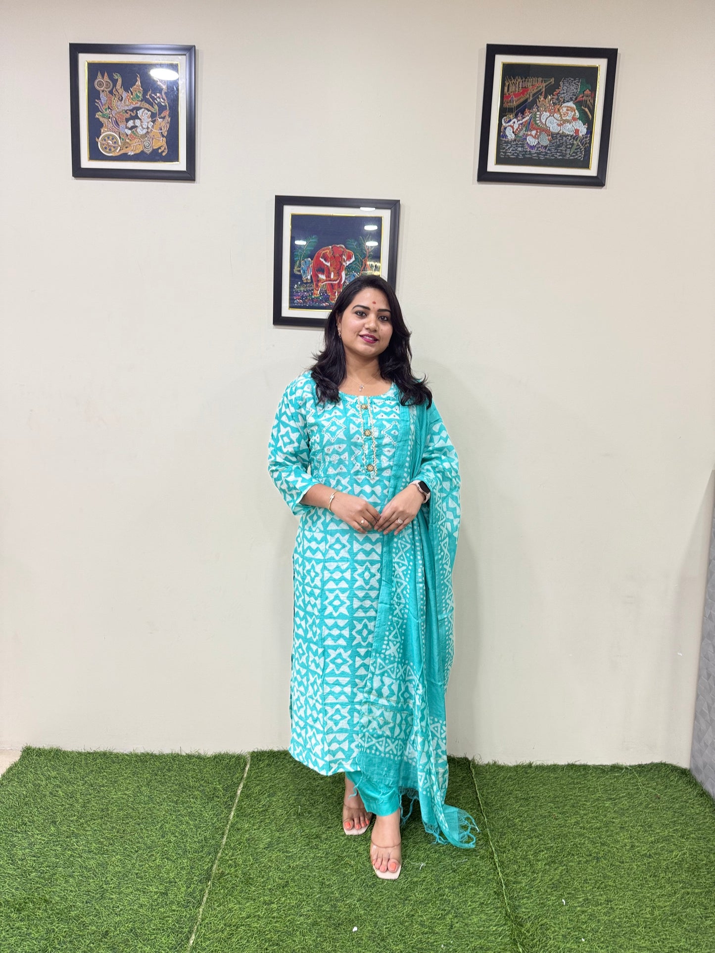 Deal of the Day – a stunning Classic Chanderi Batik 3-piece set