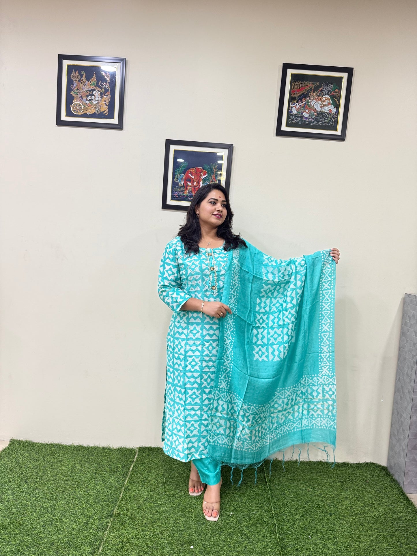Deal of the Day – a stunning Classic Chanderi Batik 3-piece set