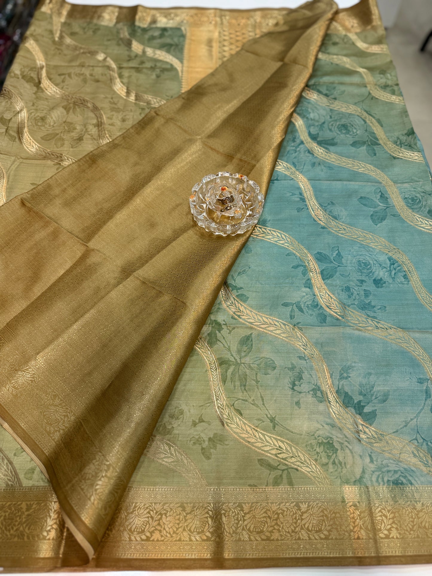 Bamboo Silk Floral Printed Saree with Rich Decorative Pallu, All Over Rich Leheriya Pattern