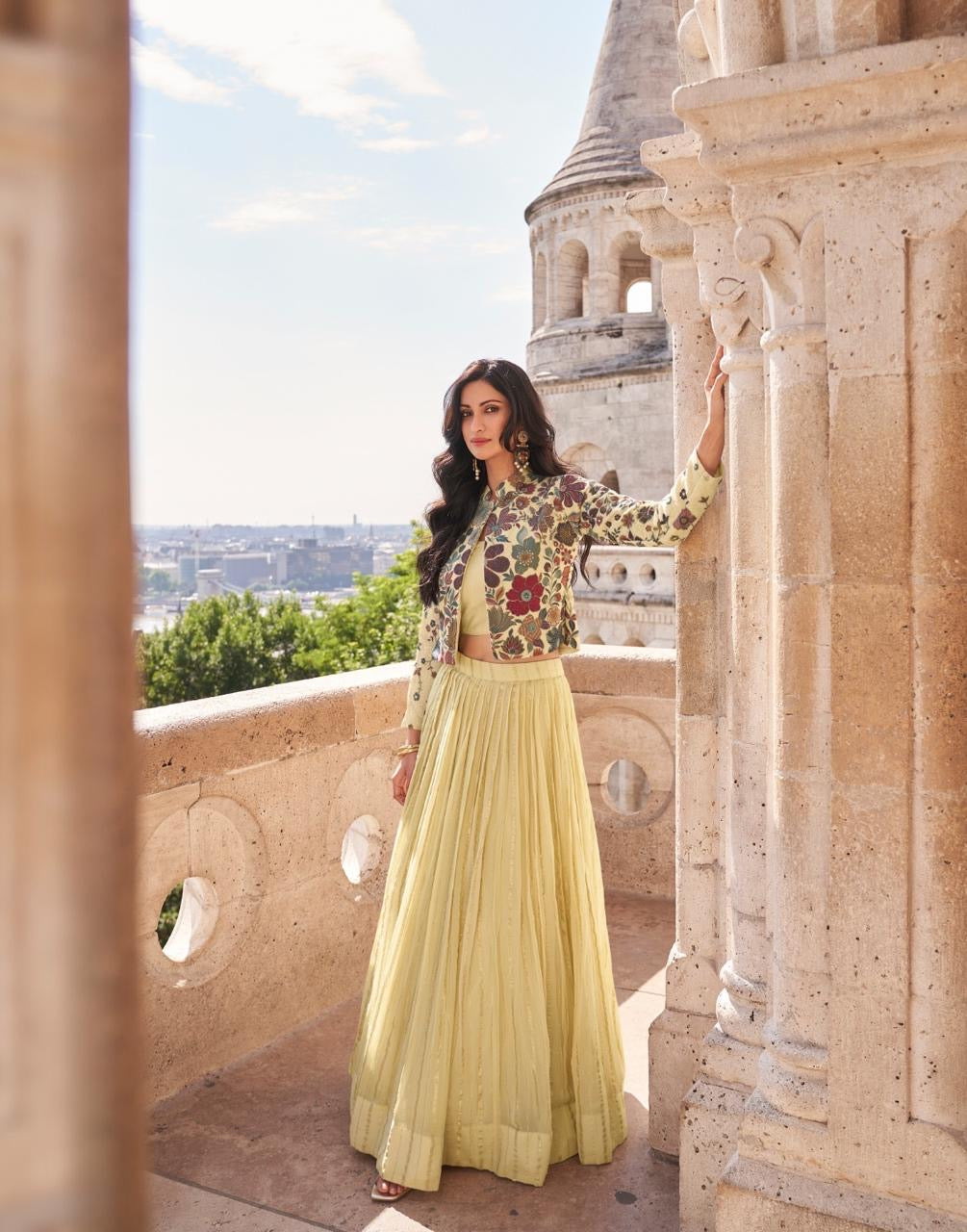 DESIGNER PRESENTS: NEW CATALOG – LUXE (3 PCS)