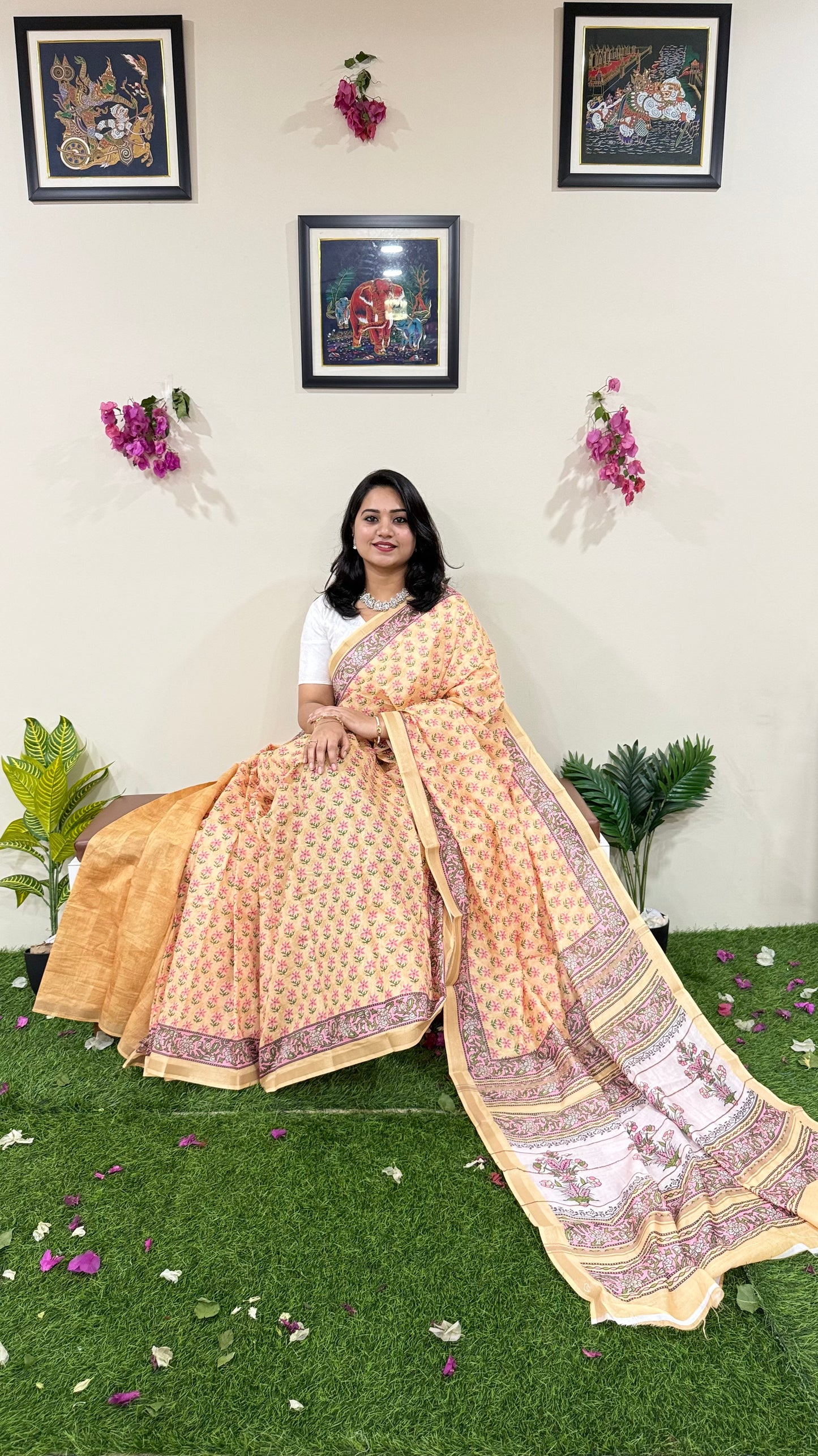 Traditional Look Soft Chanderi Silk Saree with Gold Jari Border and Attractive Digital Print