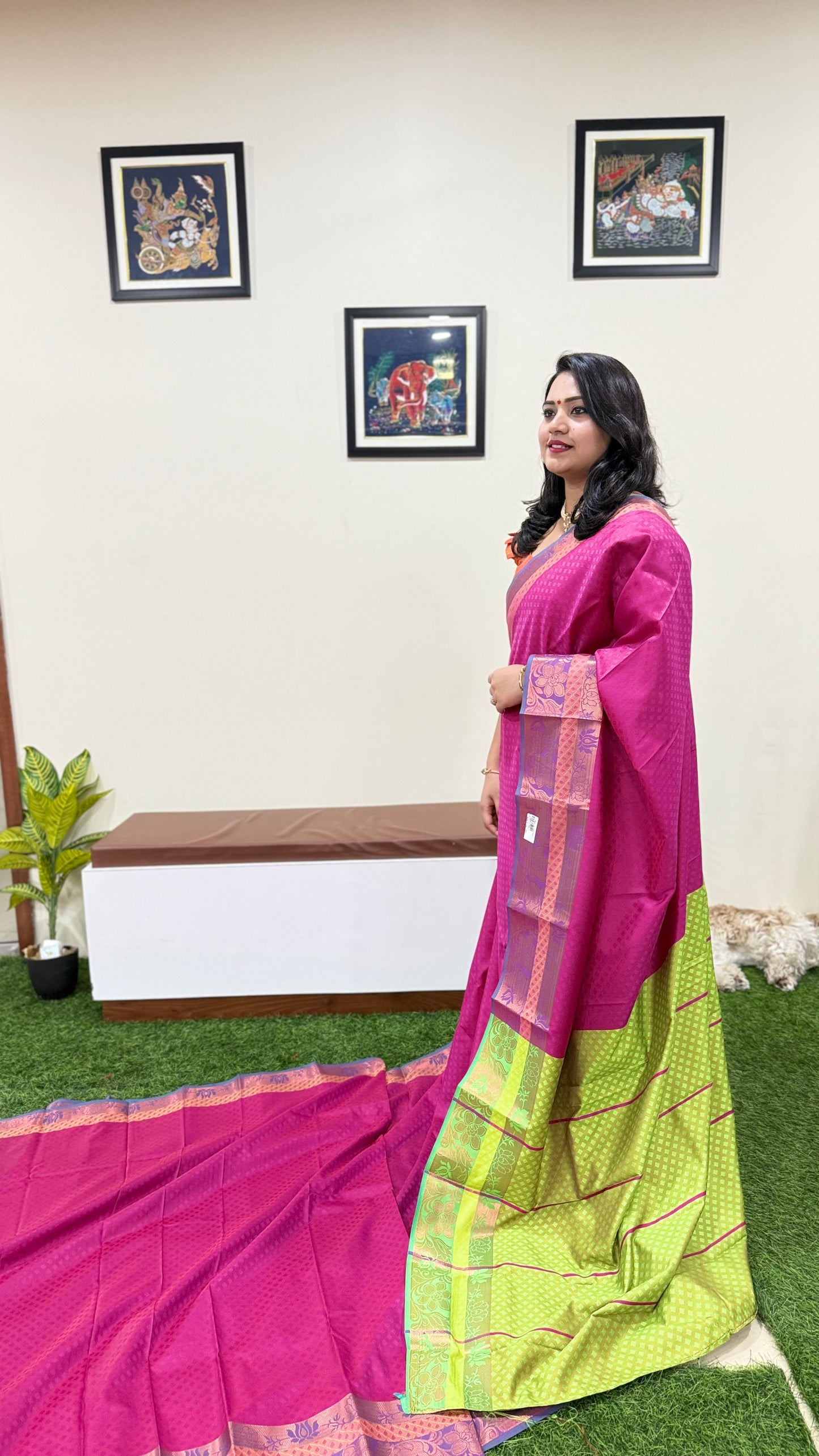 Fresh Arrival 3D Emboss Art Silk Contrast Chit Pallu