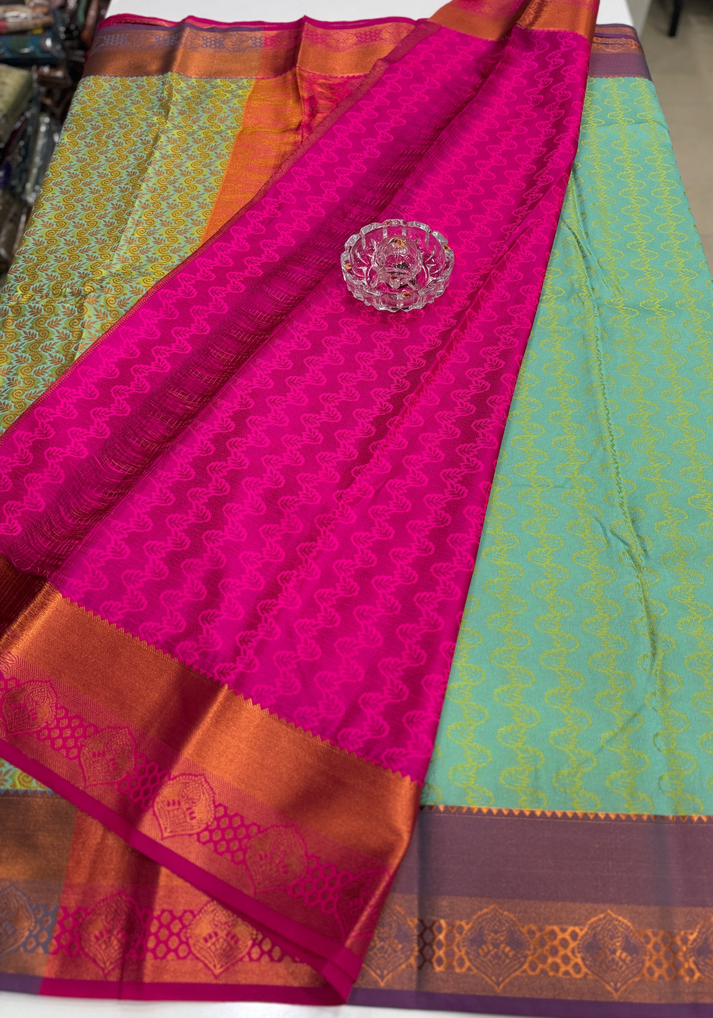 Soft Silk Saree with Samutrika Weaving and Contrast Zari Border for Women – Lightweight Festive Wear Saree