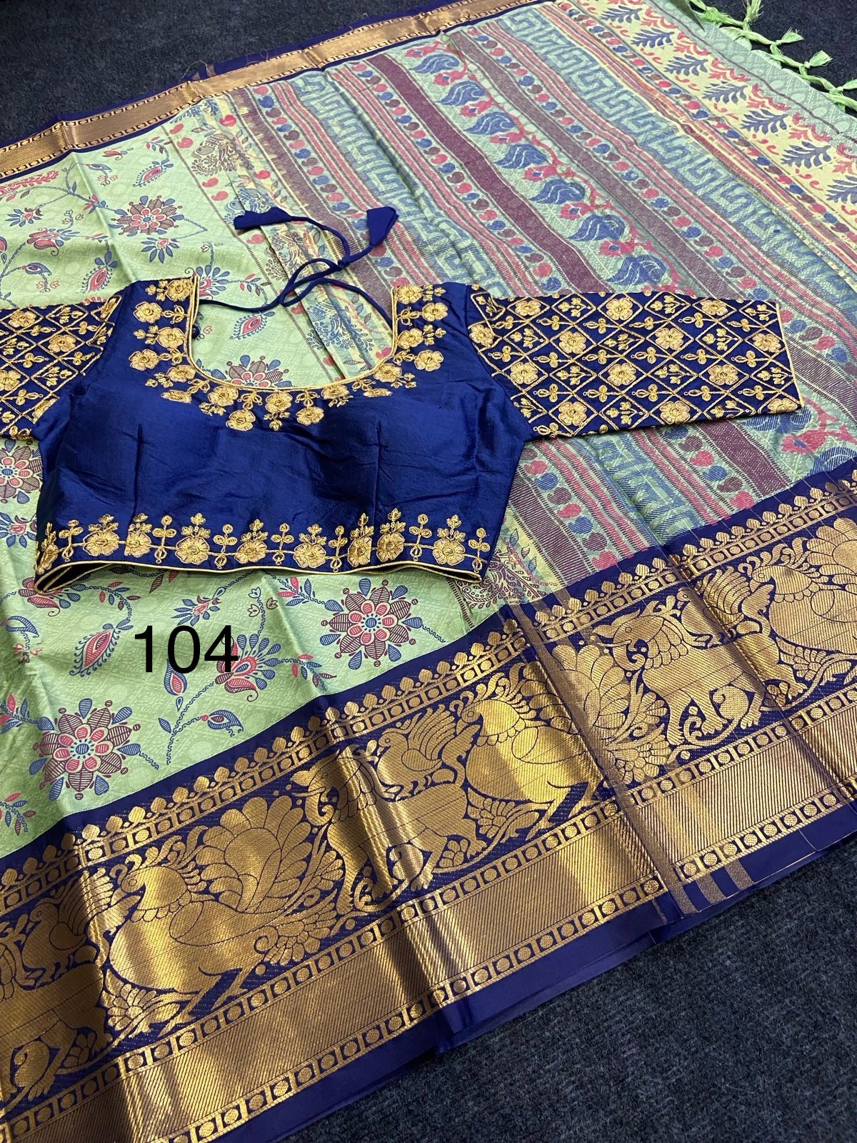 Elegant Jacquard Cotton Silk Saree with Maggam Free Size Blouse
