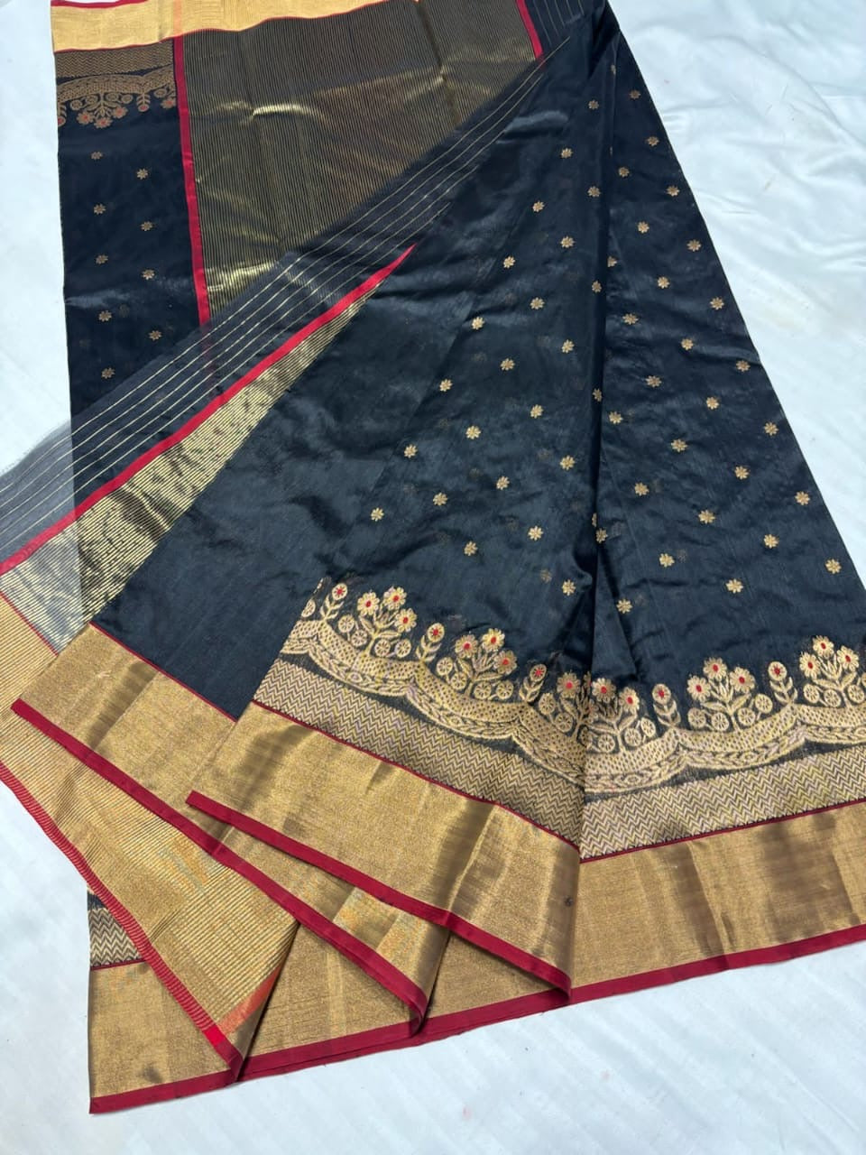 Pattu Silk All Over Butte Minakari Handborder Saree