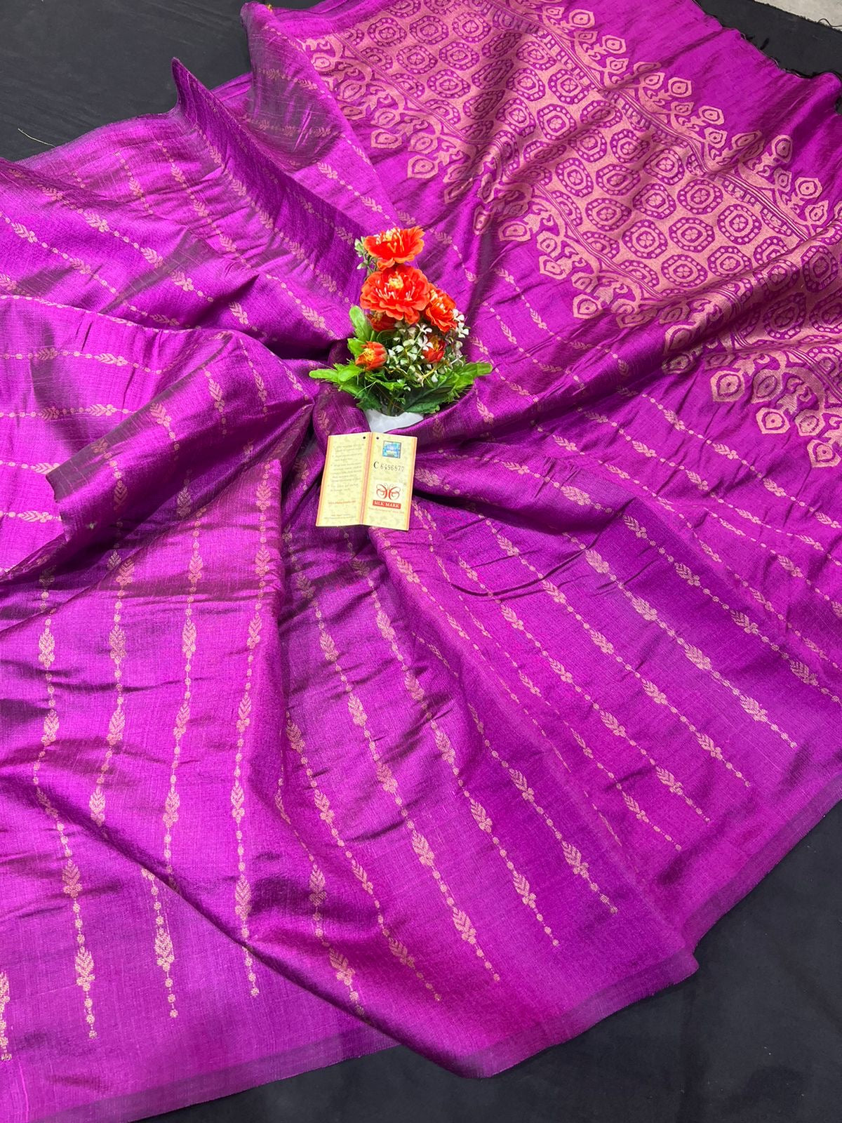 Pure Raw Silk Handloom Weaved Saree