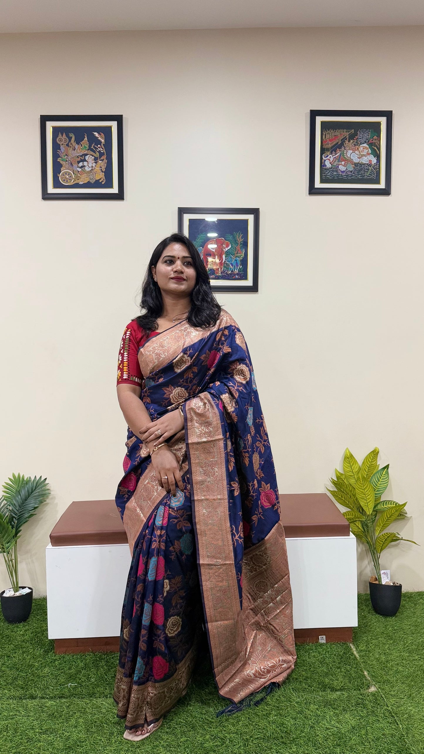 Banarasi Weaves Floral Silk Blend : code 280