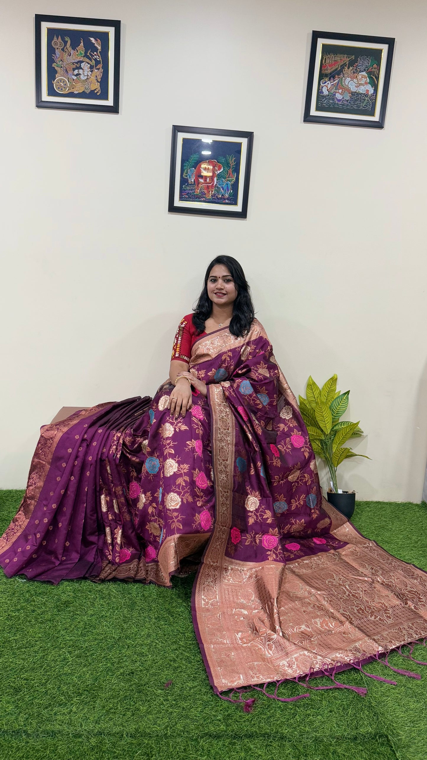 Banarasi Weaves Floral Silk Blend : code 279