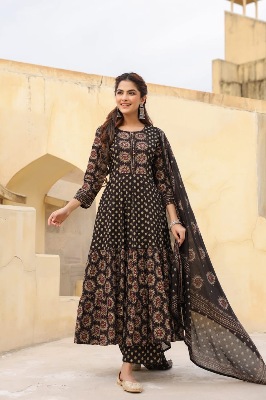 Women’s cotton Anarkali kurta pant dupatta set with intricate detailing – festive ethnic wear