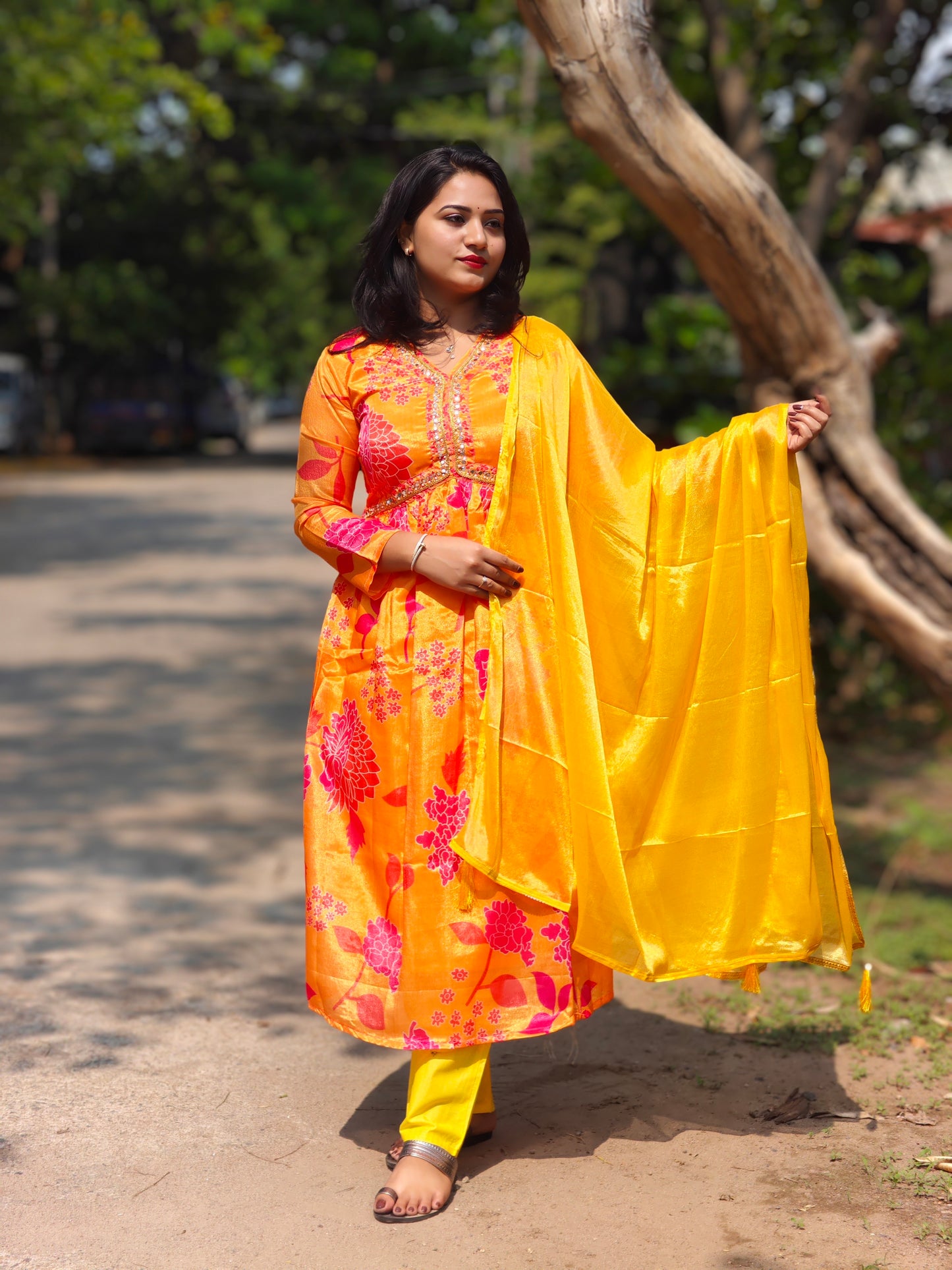 Sunny Elegance: Yellow Alia Cut Handwork 3PC Suit Set