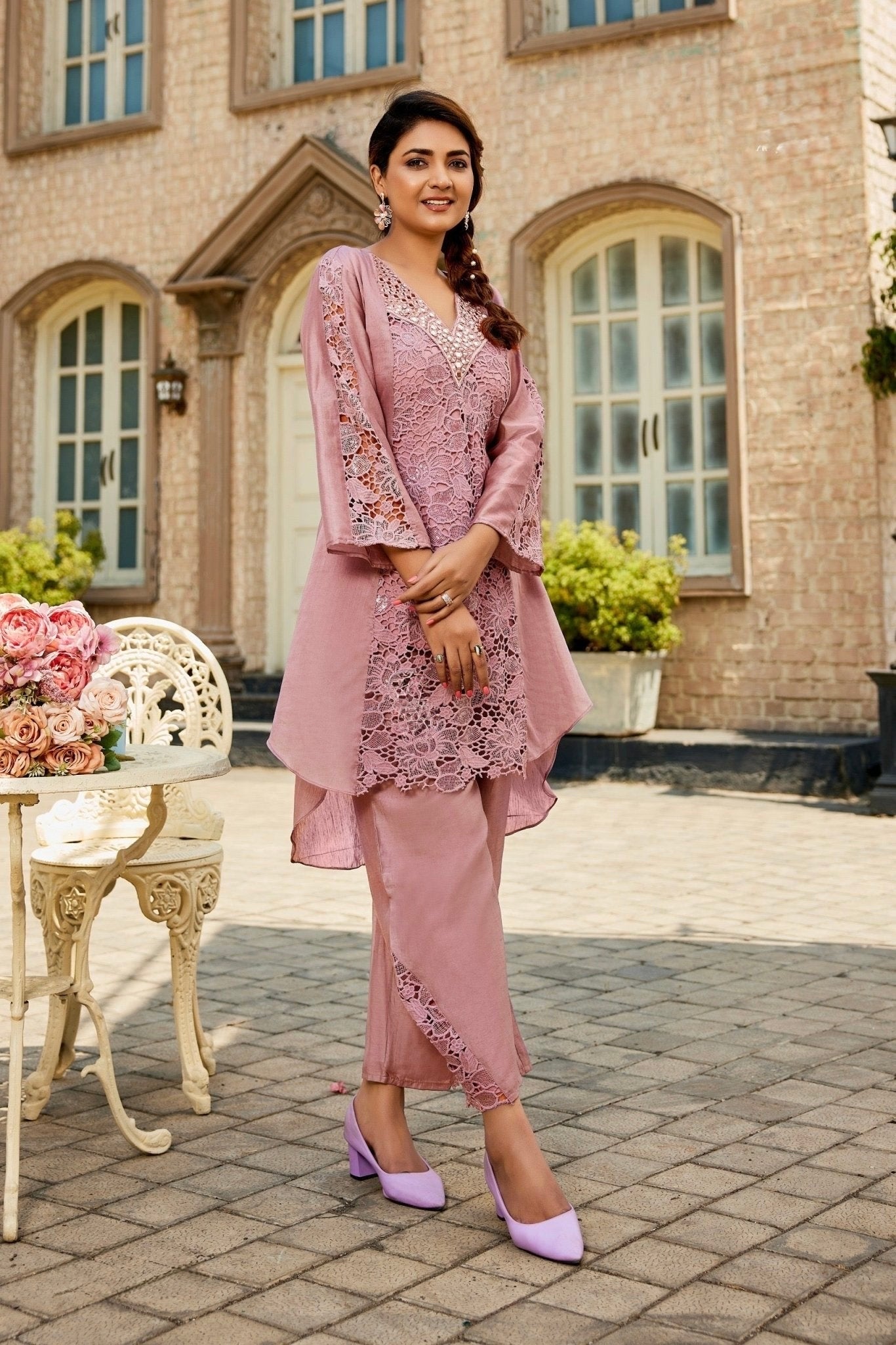 Women's Linen Co-ord Set with Mirror Work and Cotton Lace in Elegant Shade