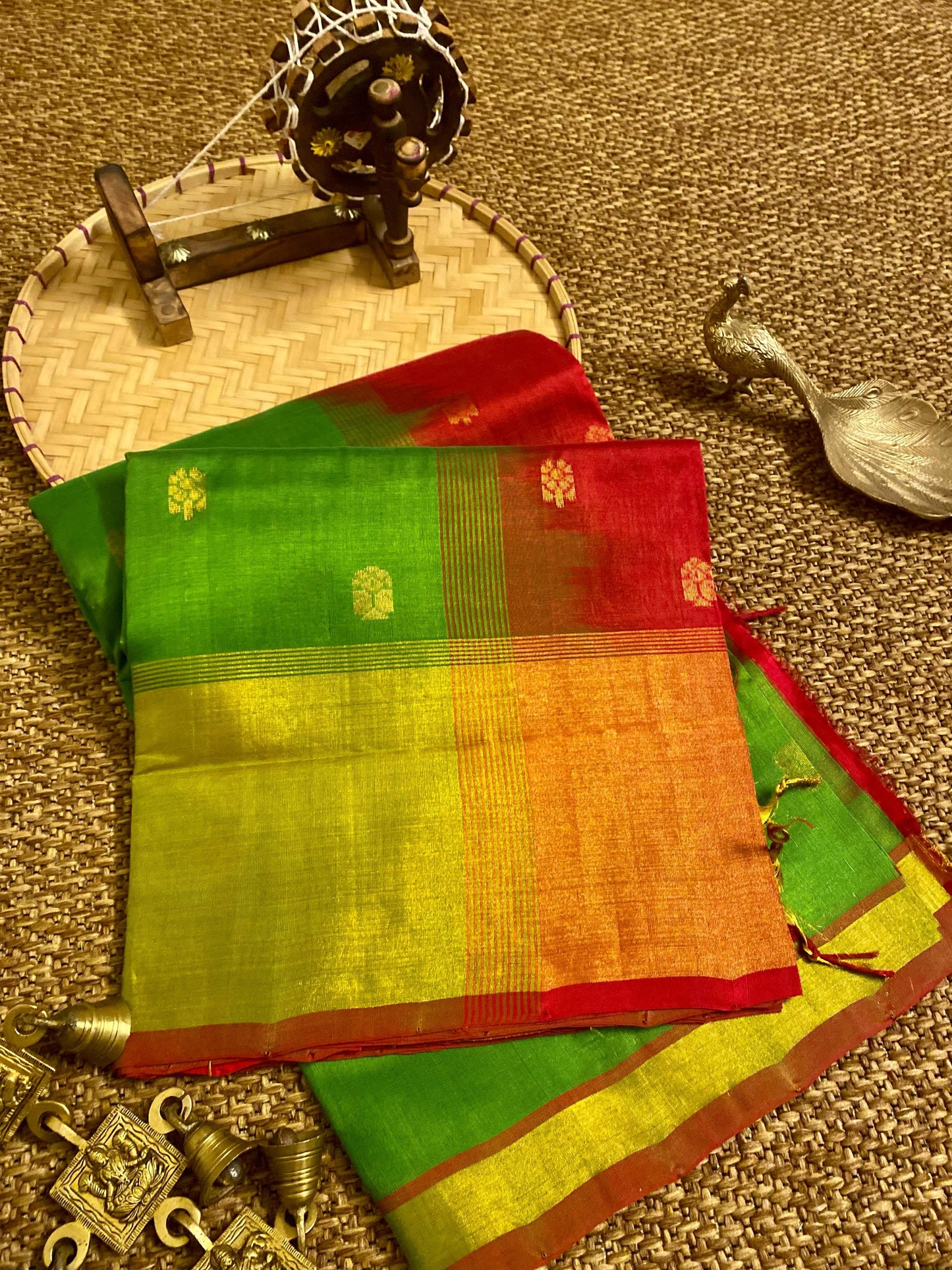 Venkatgiri Pattu Cotton Sarees Zari Woven Small Contrast Border Handwoven Buta Work Throughout the Body