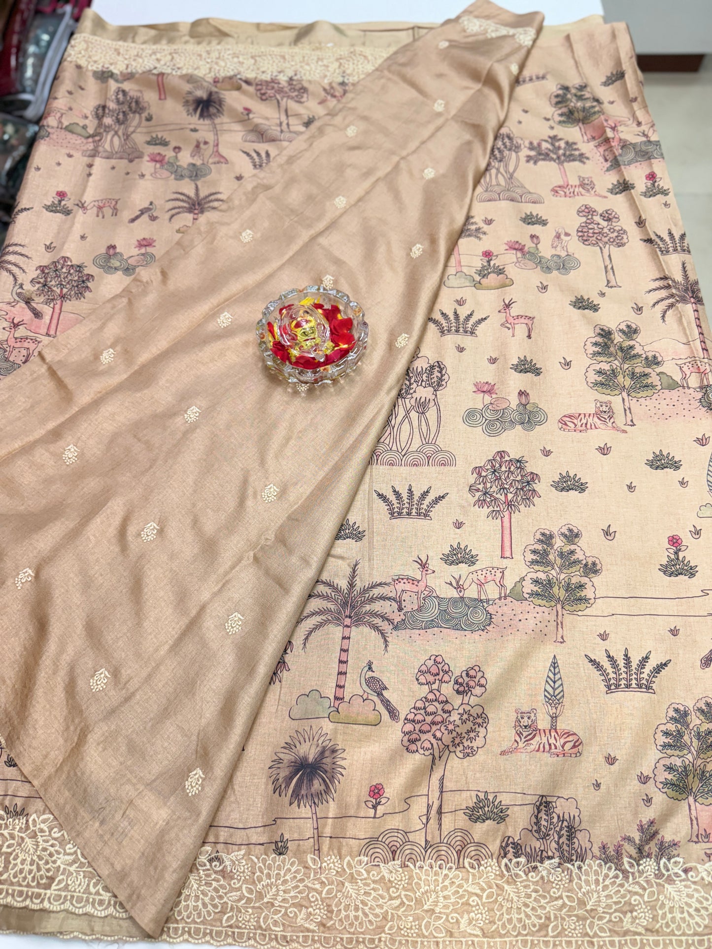 Ernakulam Silk-Blend Embroidered Saree with Printed Design and Lace Border – Festive Wear for Women