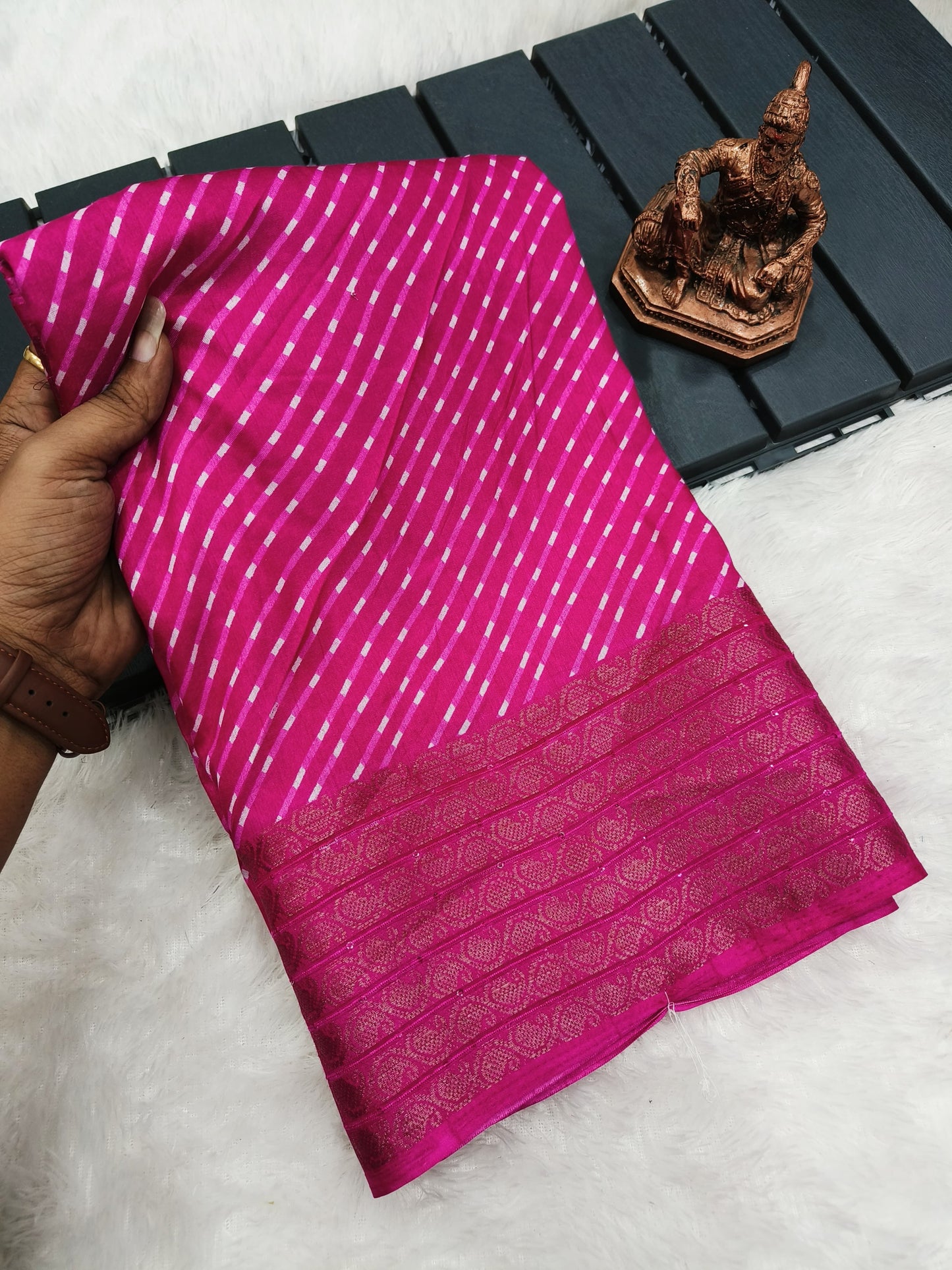 Butter Bandhej Saree - A Fusion of Tradition and Elegance