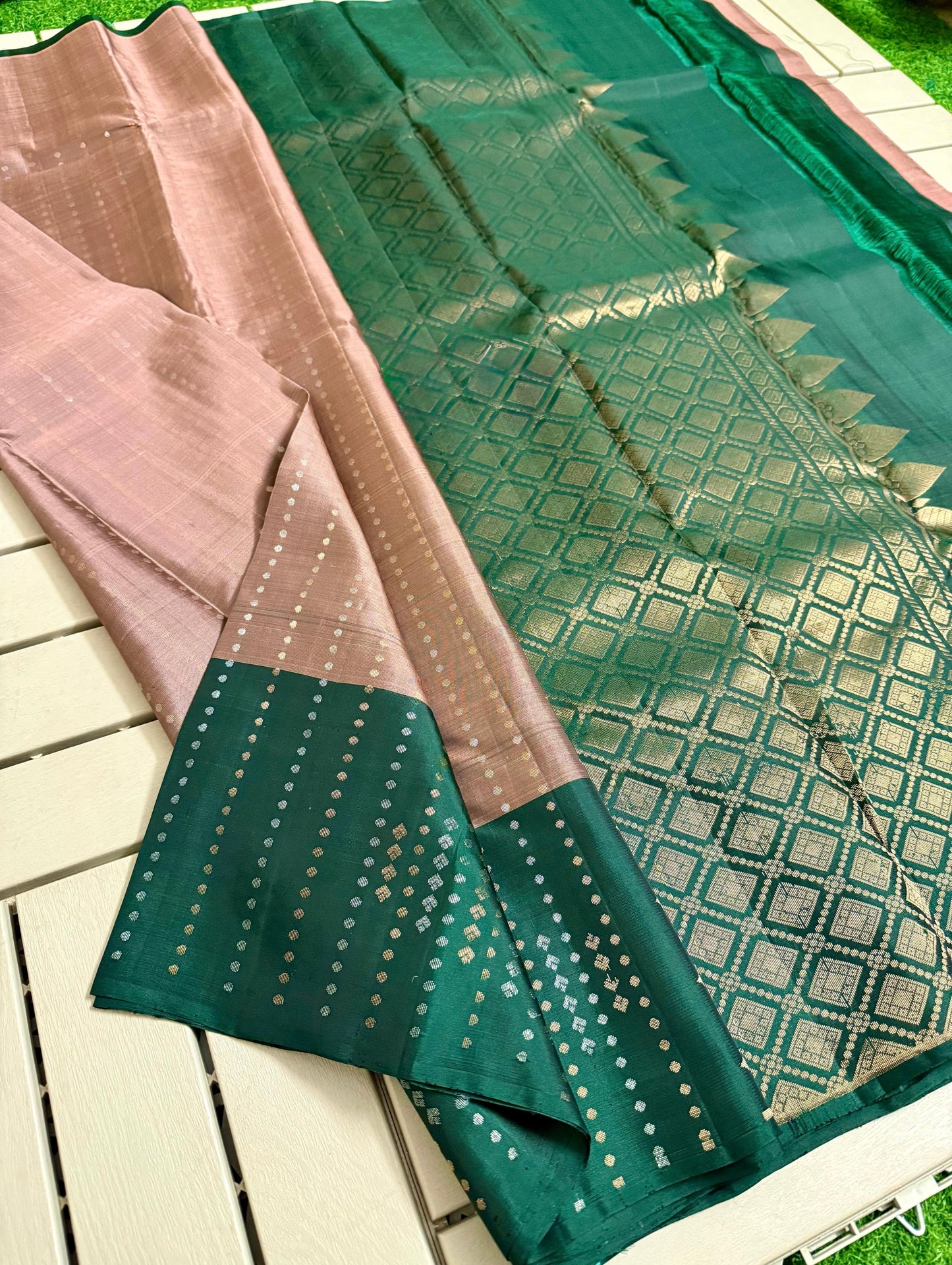 Kanchi Pattu Exclusives – Timeless Elegance in Every Weave
