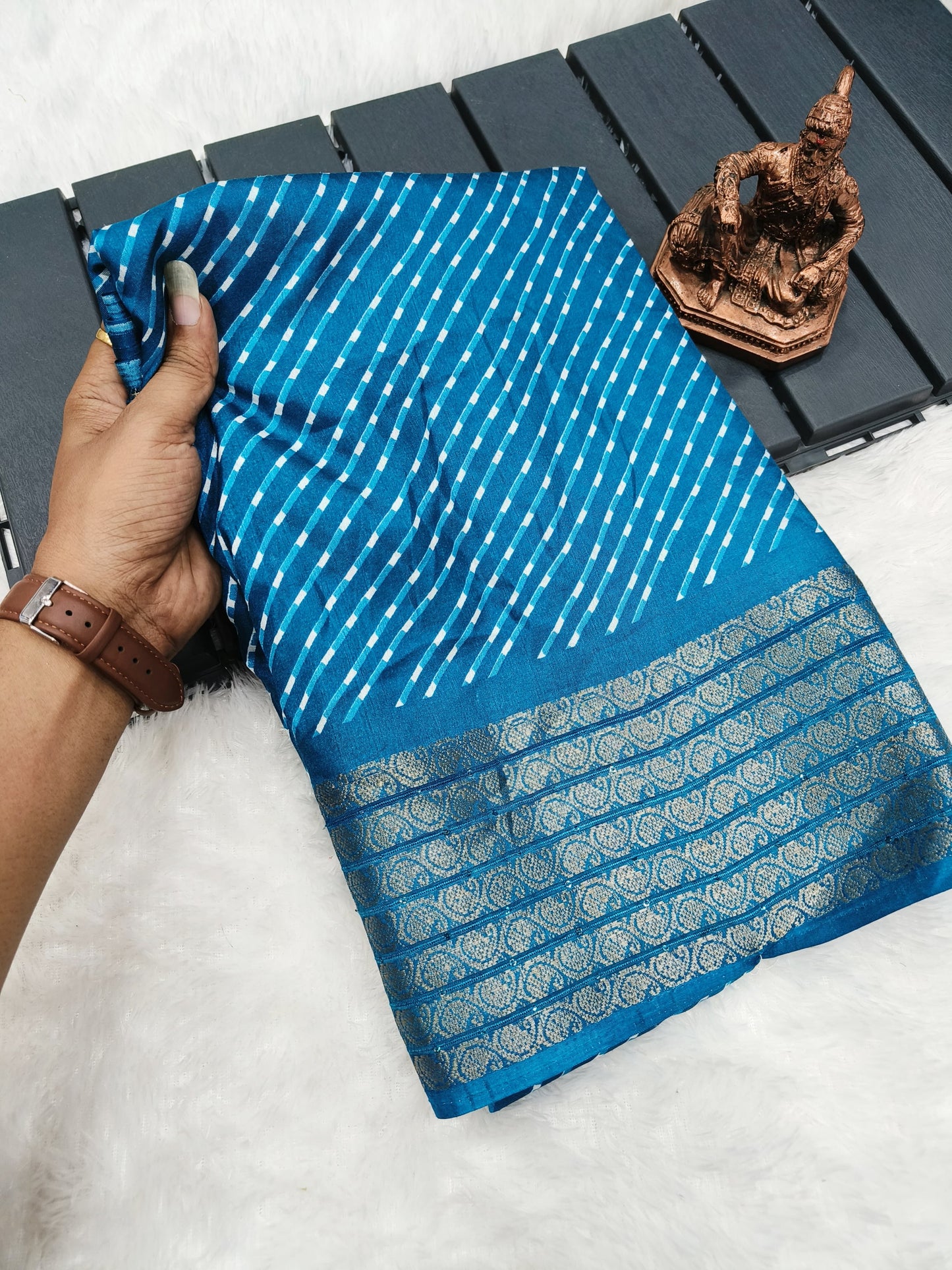 Butter Bandhej Saree - A Fusion of Tradition and Elegance