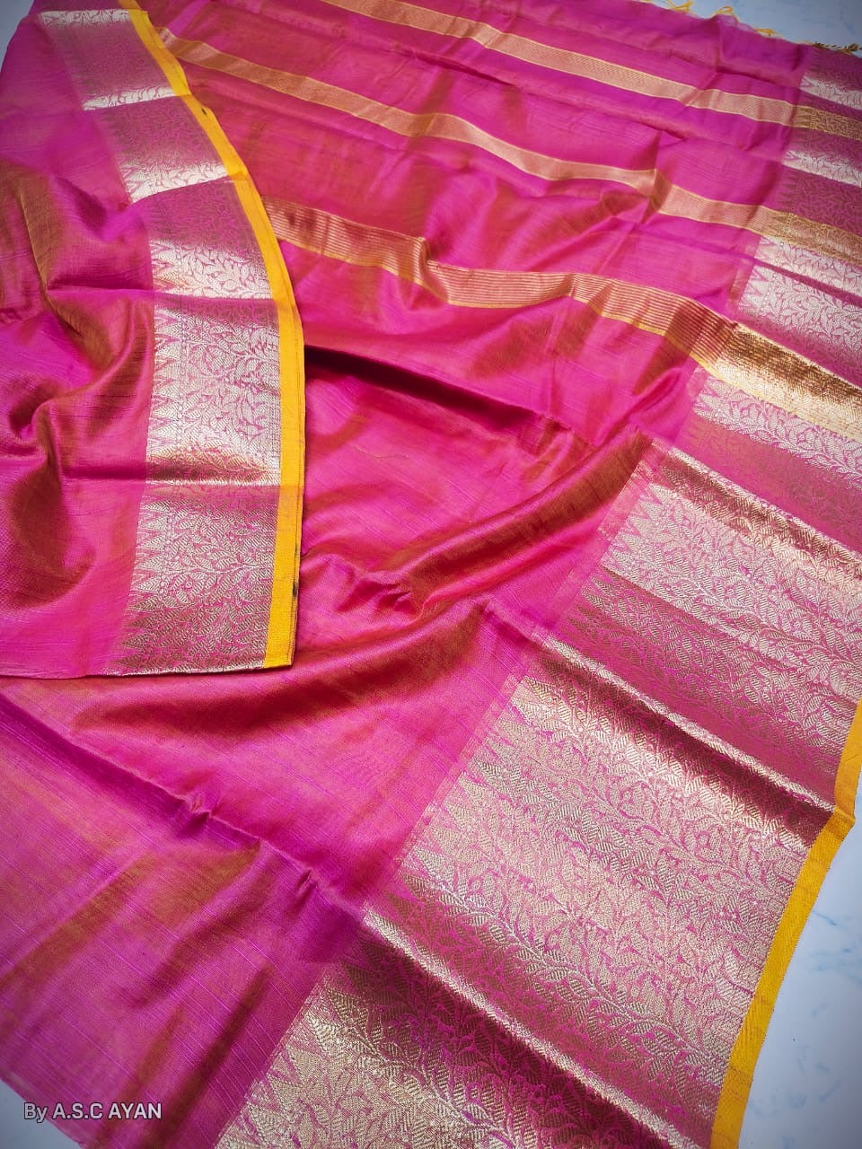 Luxurious Keshori Silk Sarees with Blouse Piece