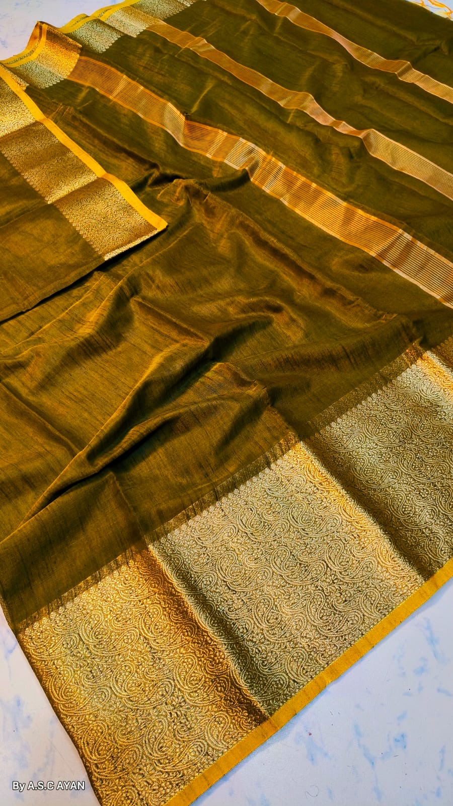 Luxurious Keshori Silk Sarees with Blouse Piece