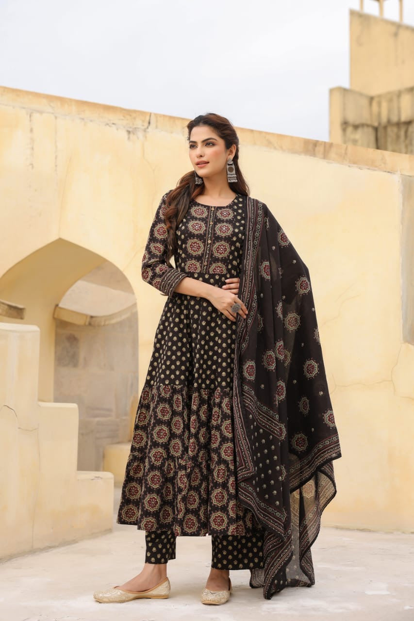 Women’s cotton Anarkali kurta pant dupatta set with intricate detailing – festive ethnic wear