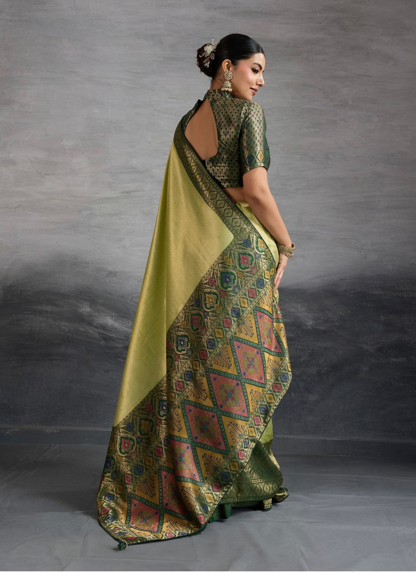 Kanjivaram Soft Silk Saree with Double Zari Weaving and Meenakari Pallu for Women