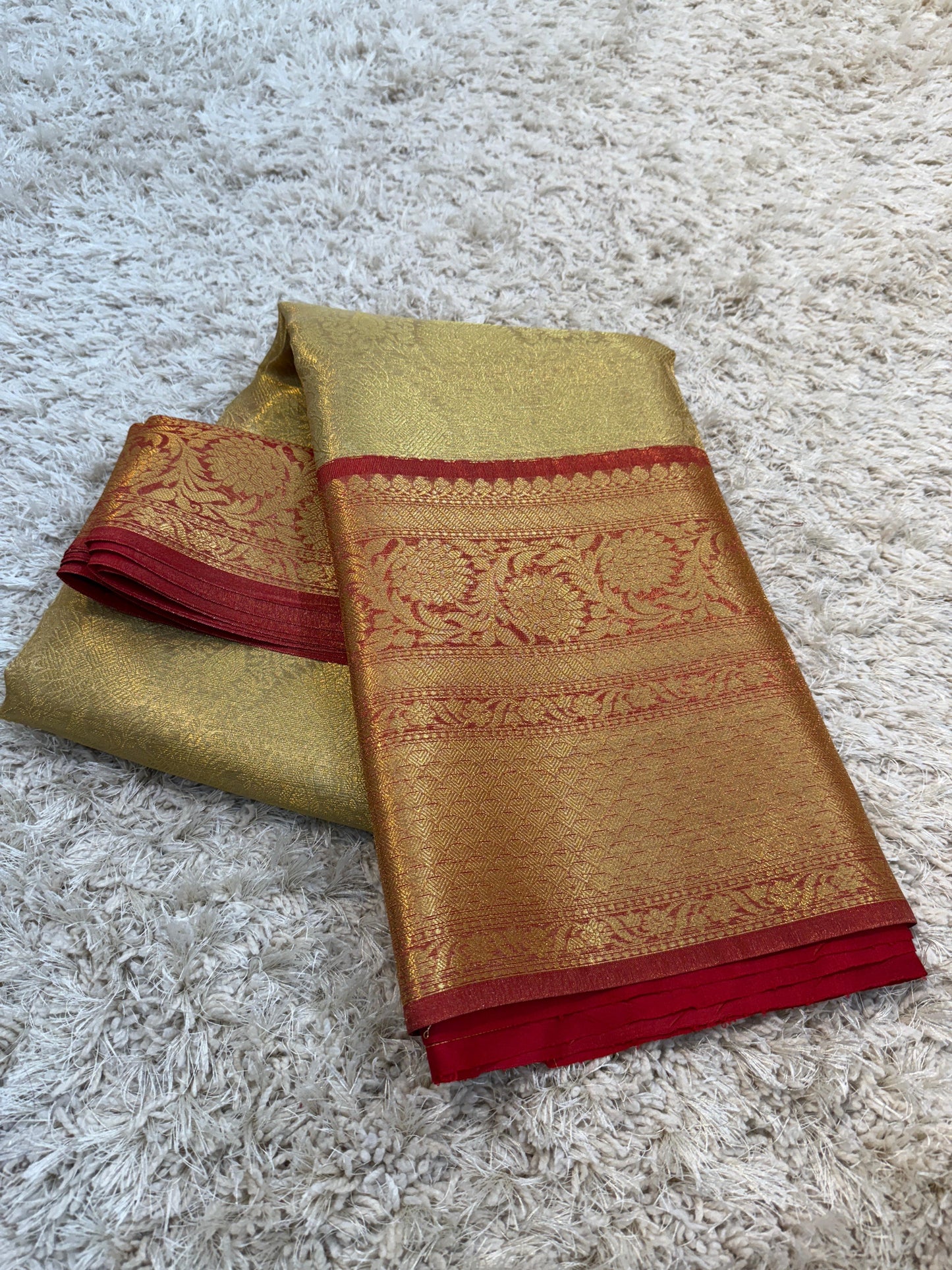 Banarasi Zari Tanchui Kanchipuram Soft Silk Saree