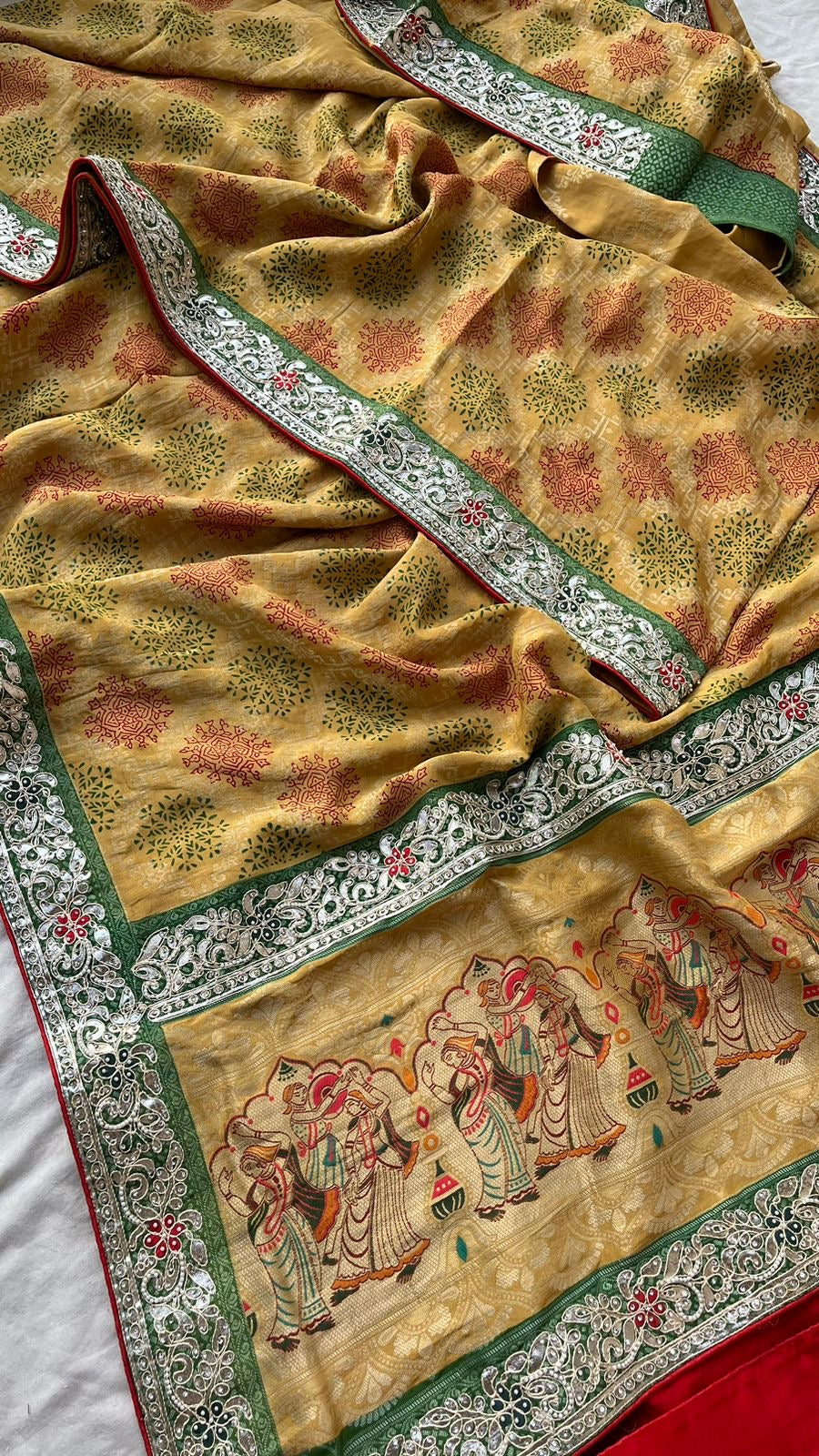 Luxurious Pure Handloom Silk Sarees: Kalamkari Meena Zari Banarasi Weaving with Pearl Border