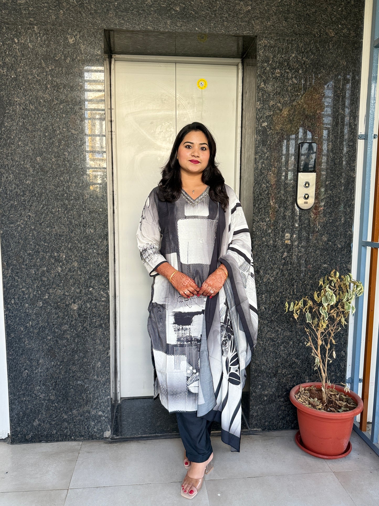 Women's Muslin Handwork Kurta Pant Dupatta Set with Lining – M to XXL