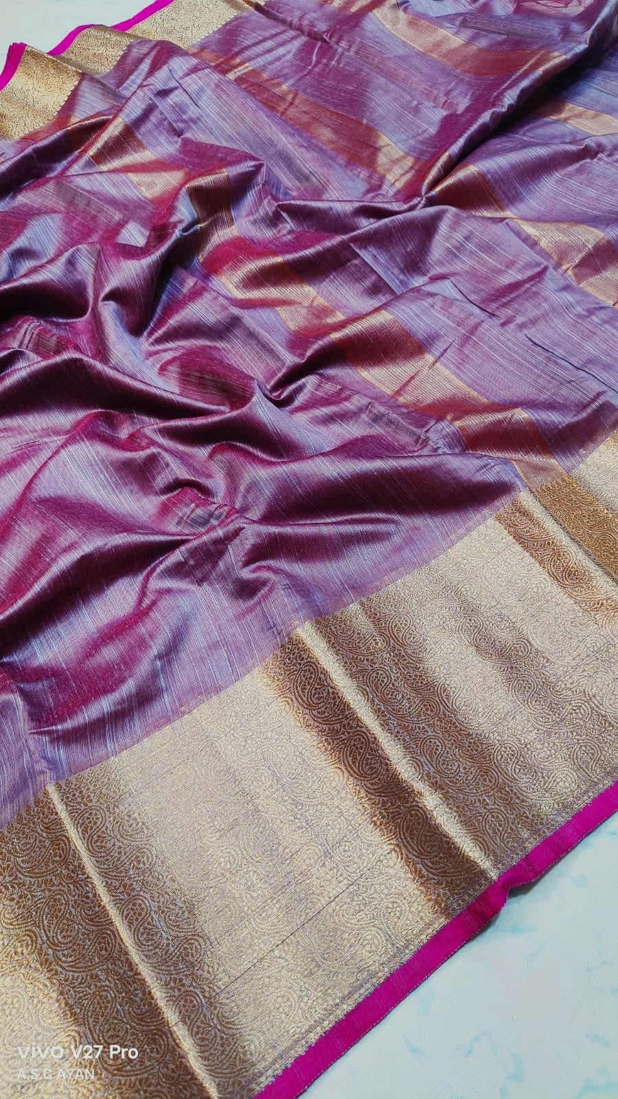 Luxurious Keshori Silk Sarees with Blouse Piece