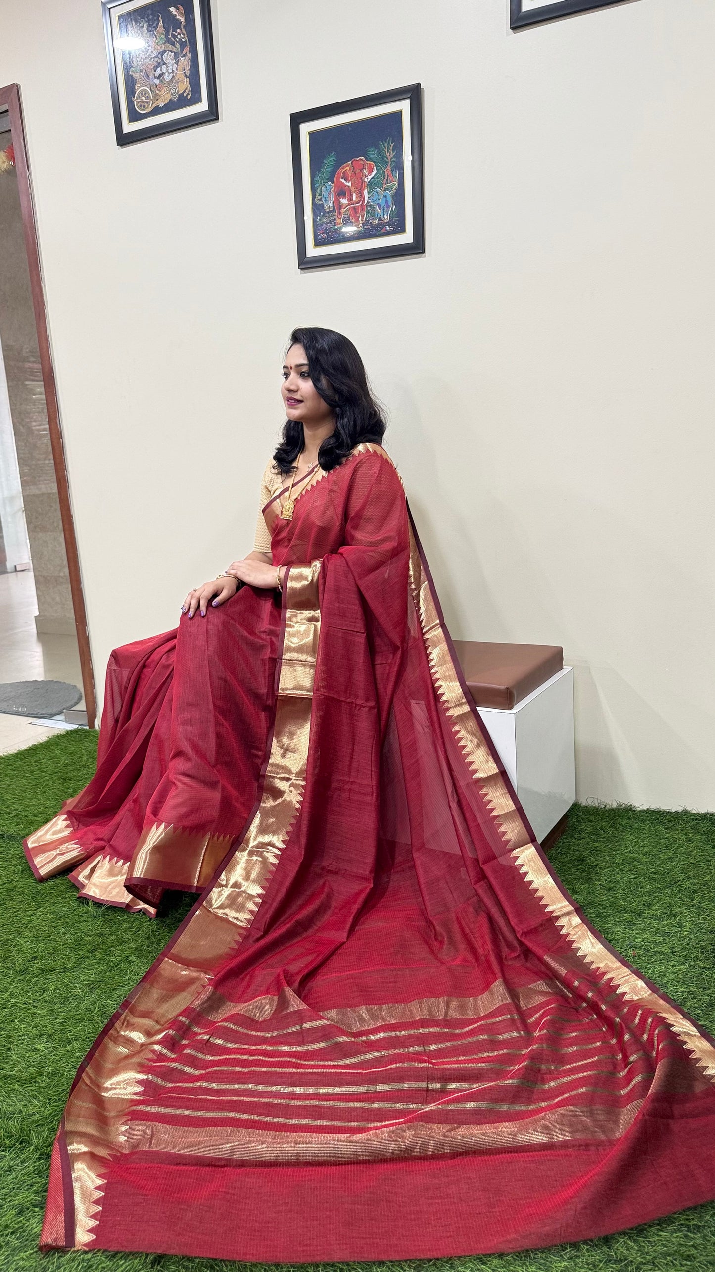 Mangalgiri Plain Soft Silk Saree - Semi Tussar Fabric