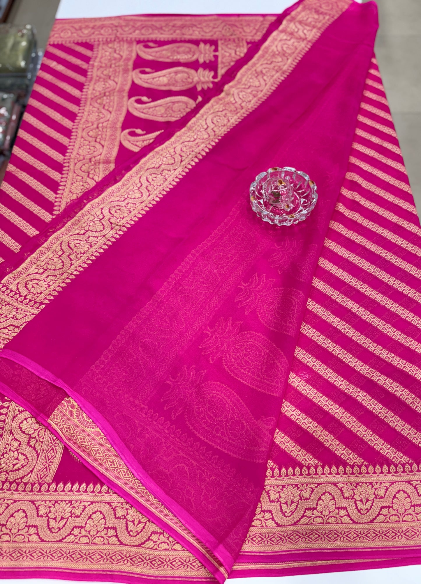 Pure Kaddi Georgette Silk Saree with Gold Zari Weaving – Silkmark Certified Handwoven Saree for Women