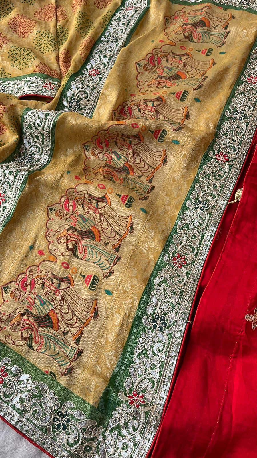 Luxurious Pure Handloom Silk Sarees: Kalamkari Meena Zari Banarasi Weaving with Pearl Border