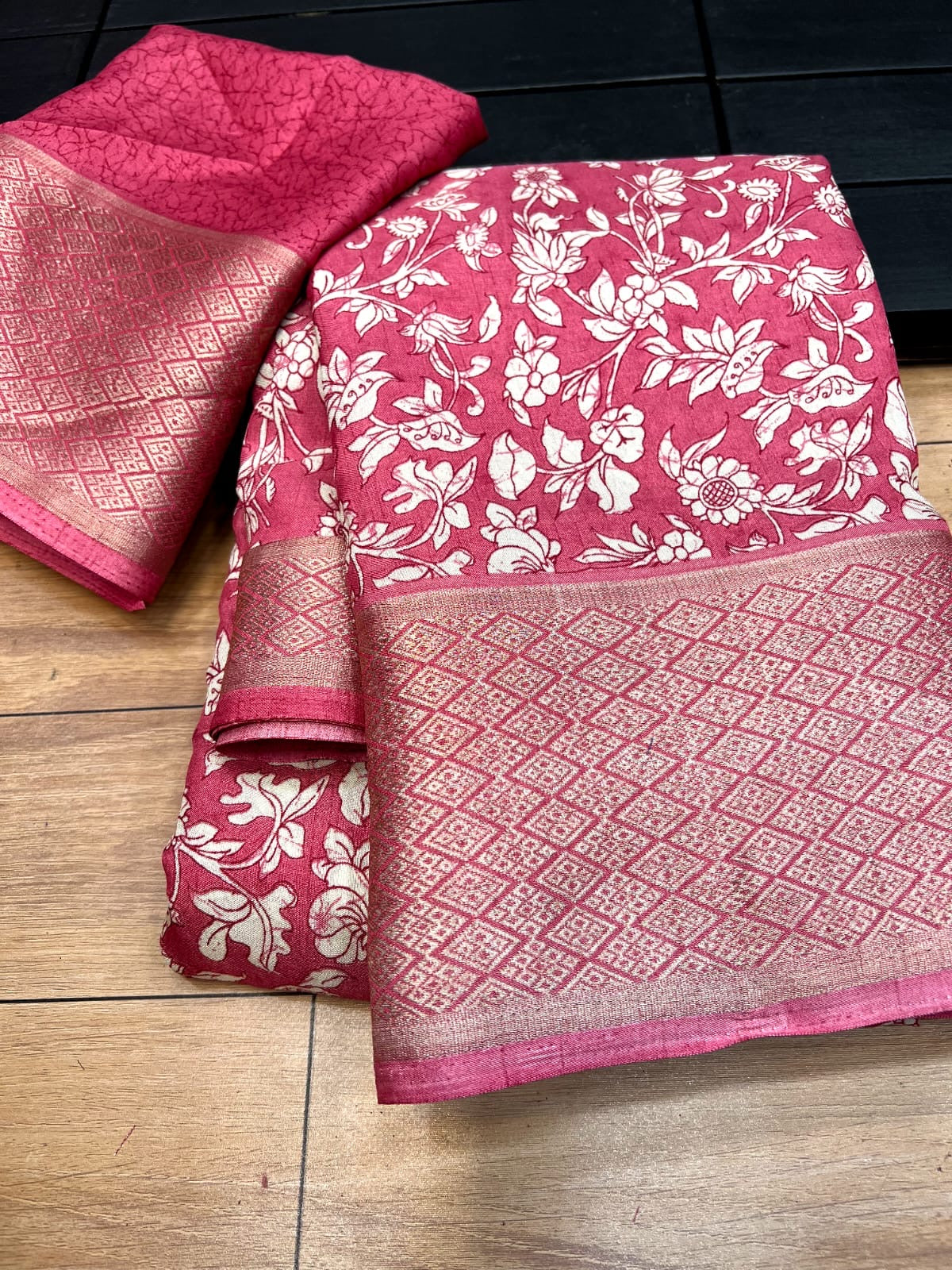 Printed Binni Crepe Silk Saree with Viscose Border