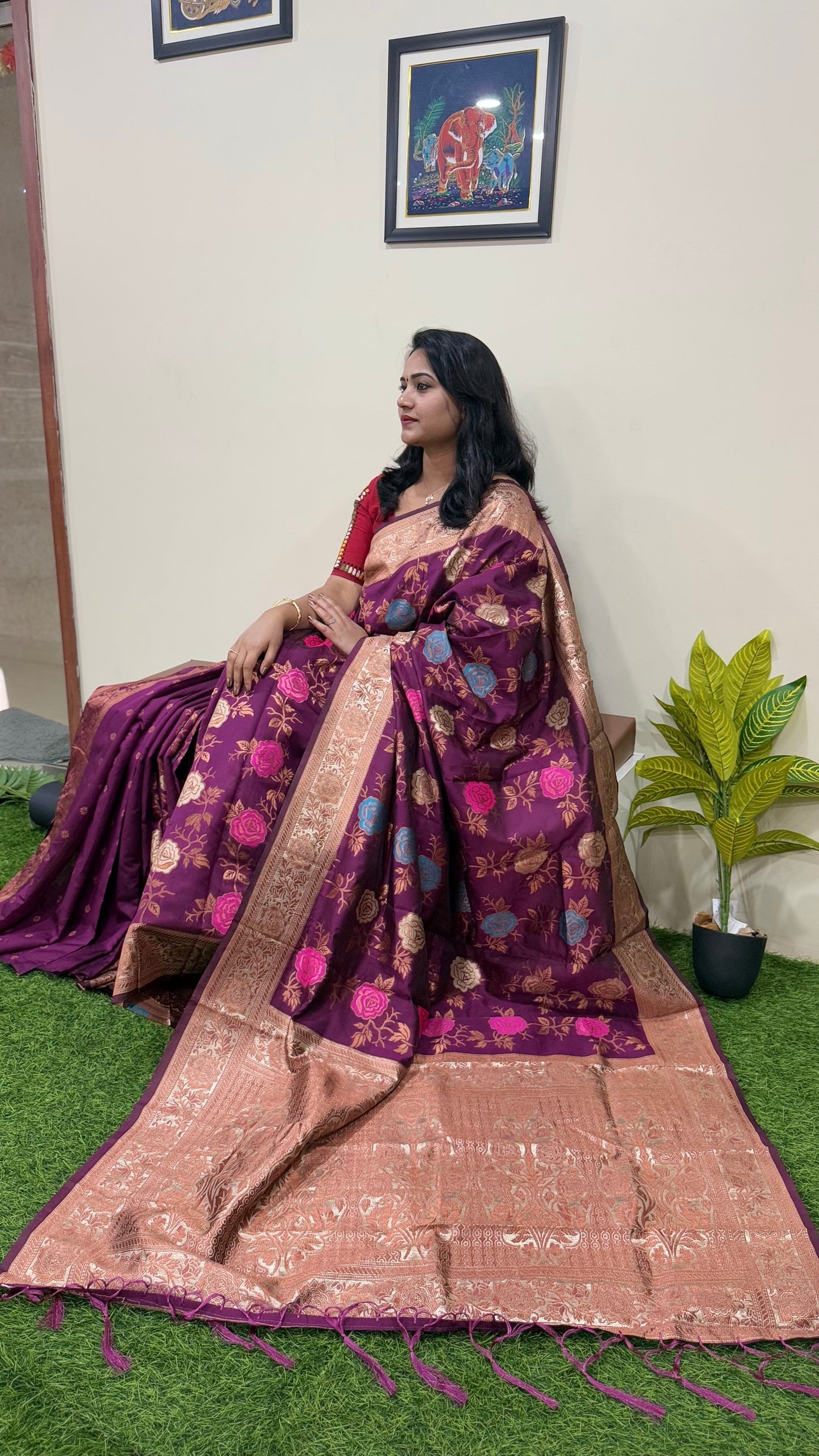 Banarasi Weaves Floral Silk Blend : code 279