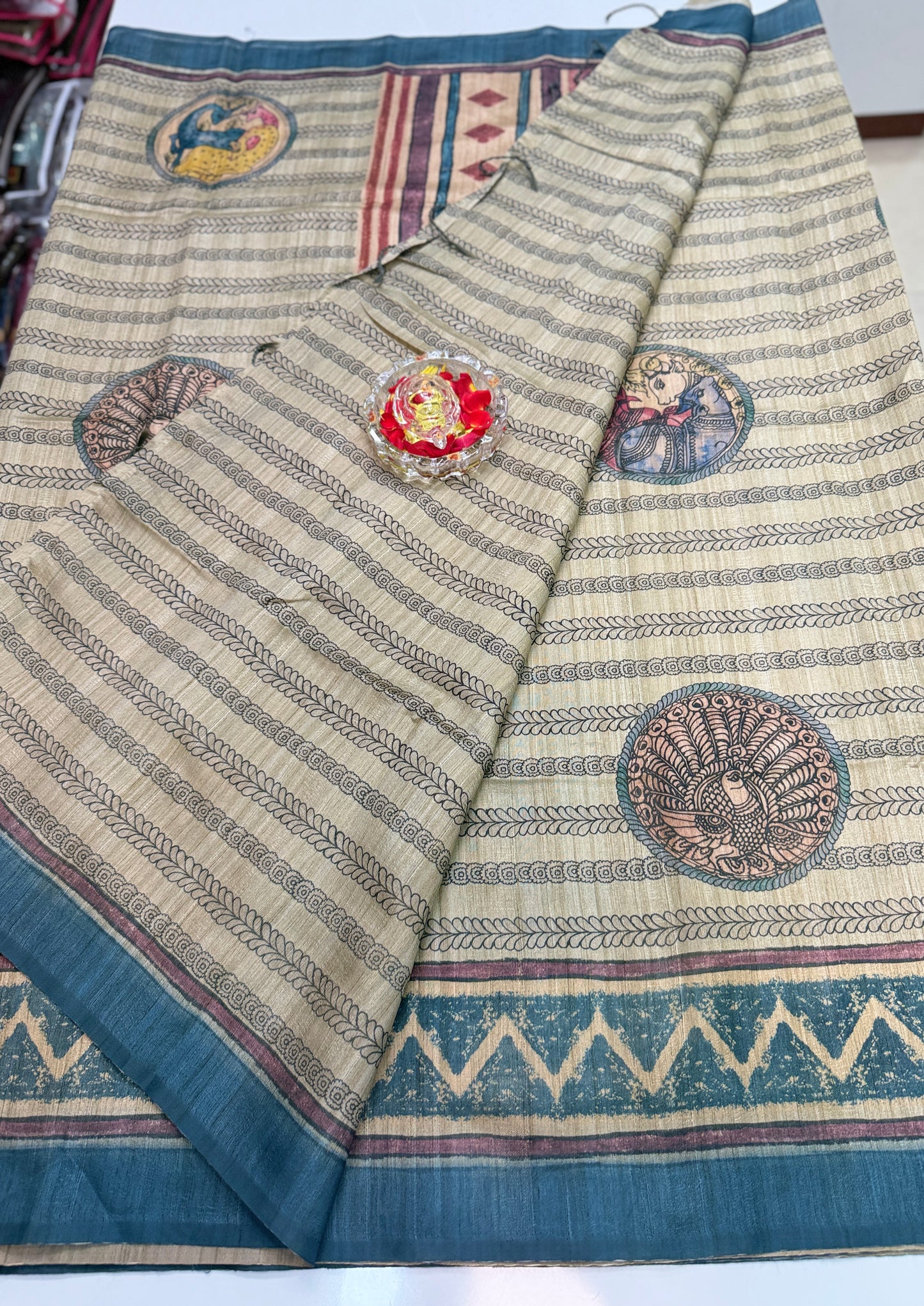 Silk Blend Printed Saree with Traditional Art Motifs and Glossy Texture – Festive Wear for Women