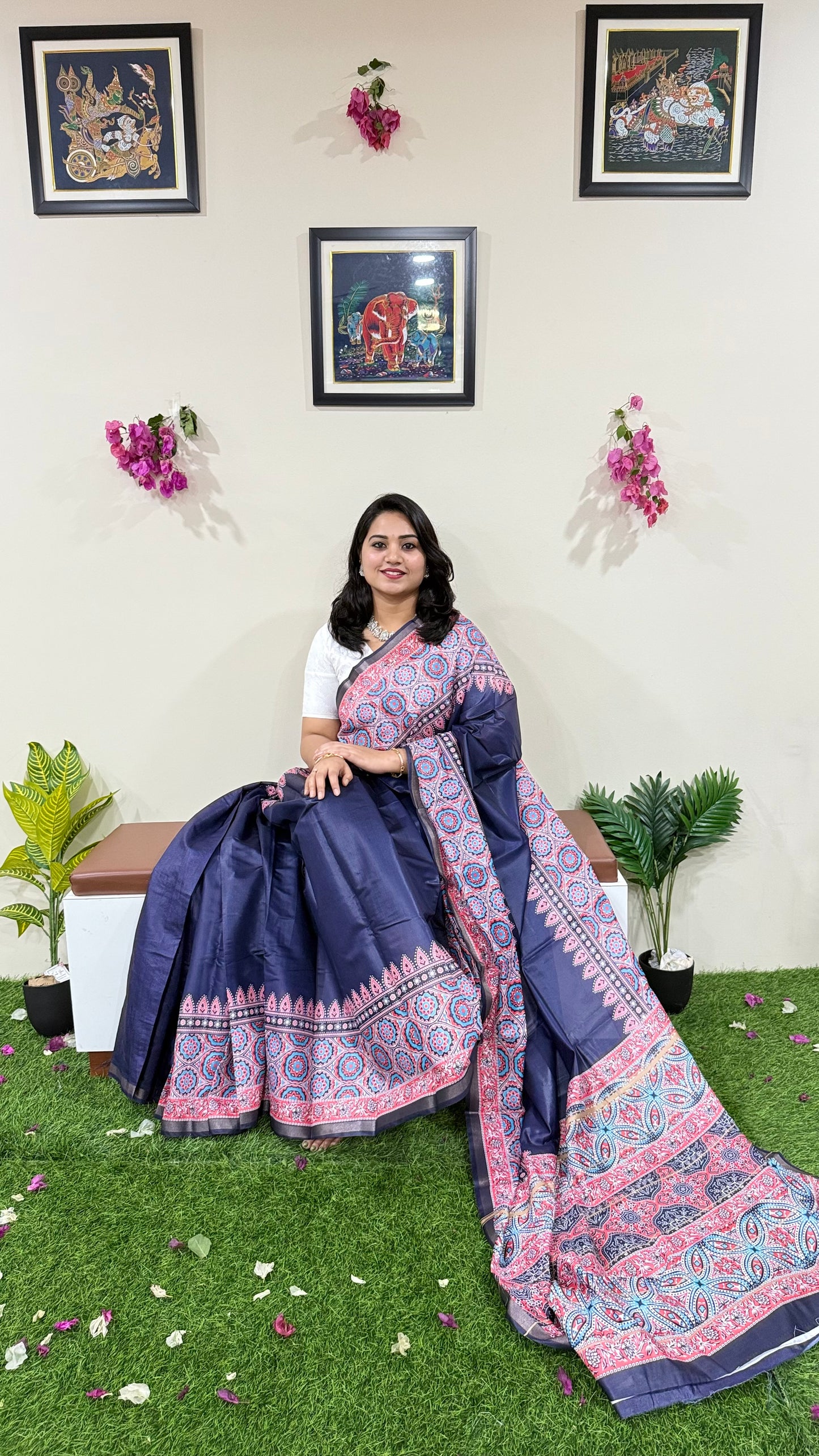 Traditional Look Soft Chanderi Silk Saree with Gold Jari Border and Attractive Digital Print
