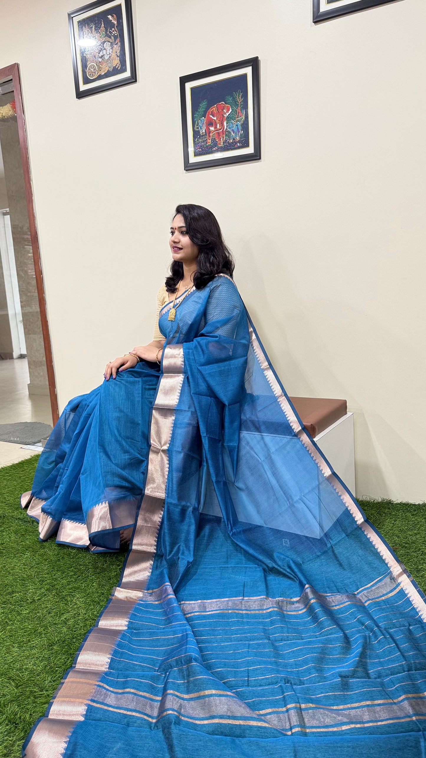 Mangalgiri Plain Soft Silk Saree - Semi Tussar Fabric
