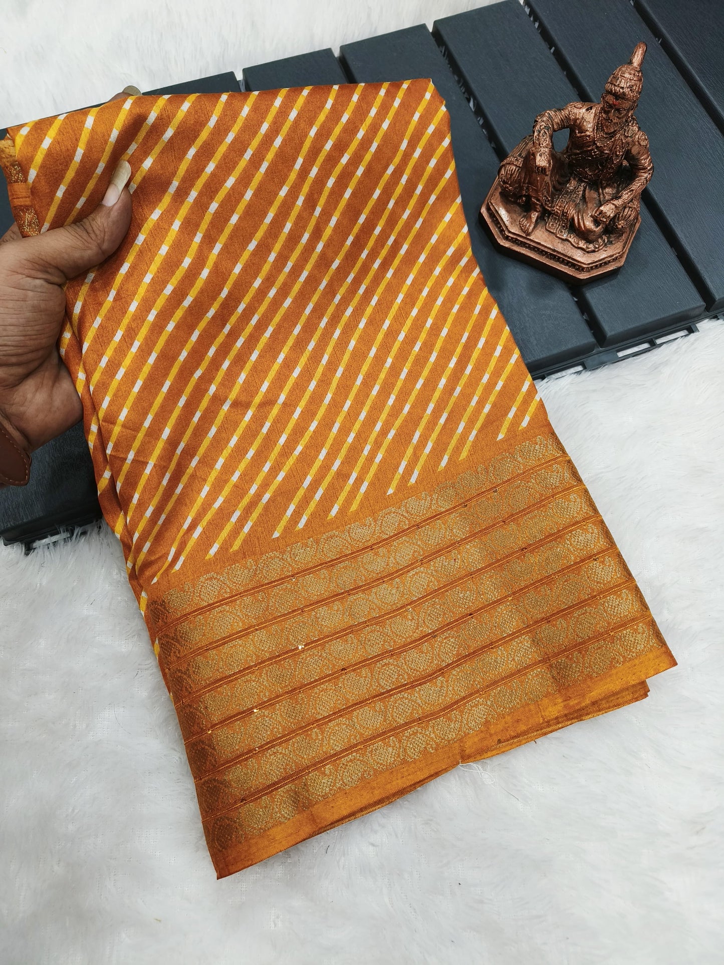Butter Bandhej Saree - A Fusion of Tradition and Elegance