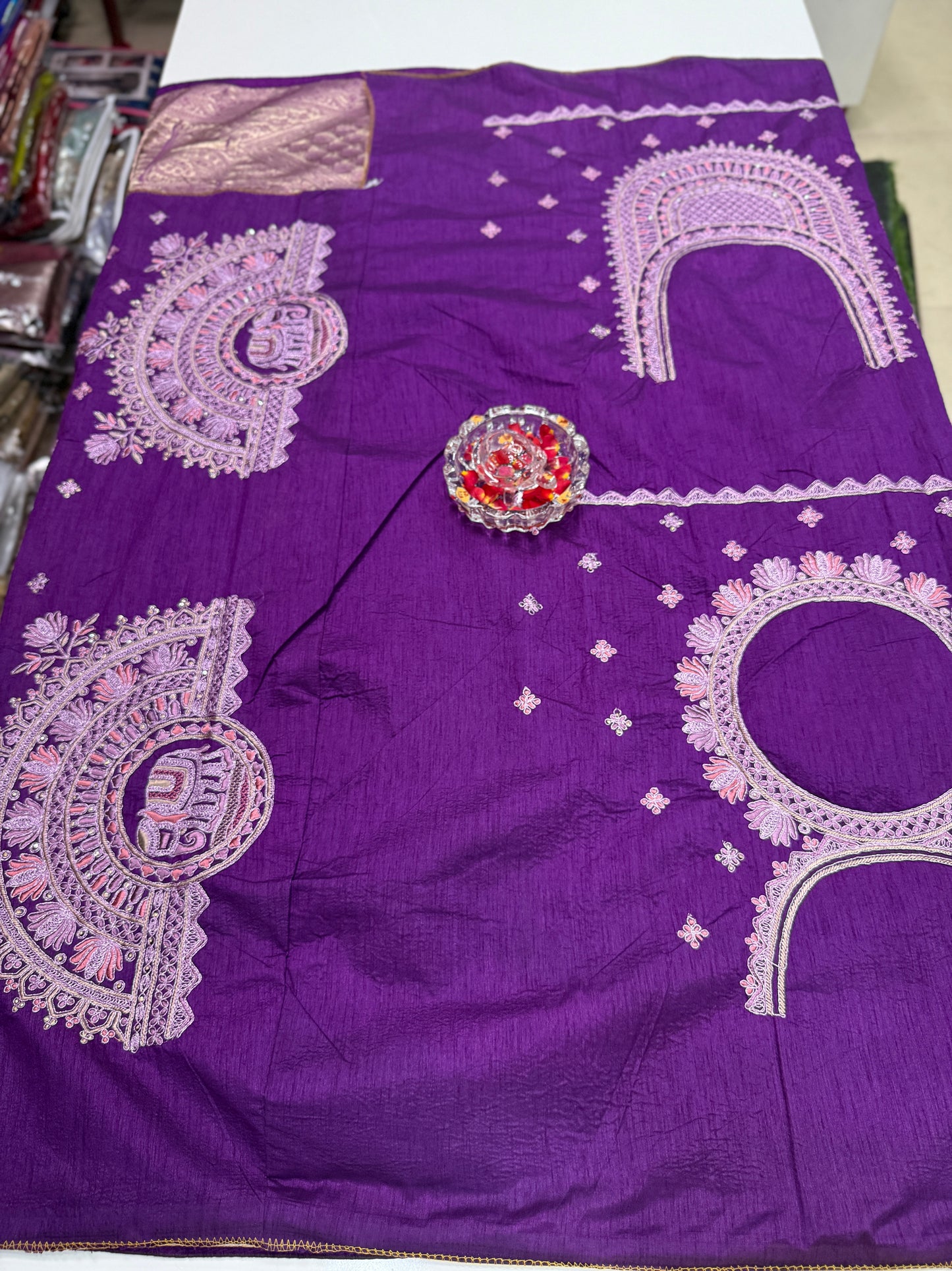 Pure Crepe Saree with Designer Contrast Blouse – Lightweight Festive Wear for Women