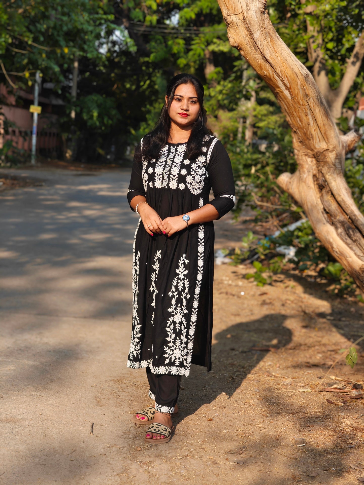 Nayra Cut Kurti With Pant
