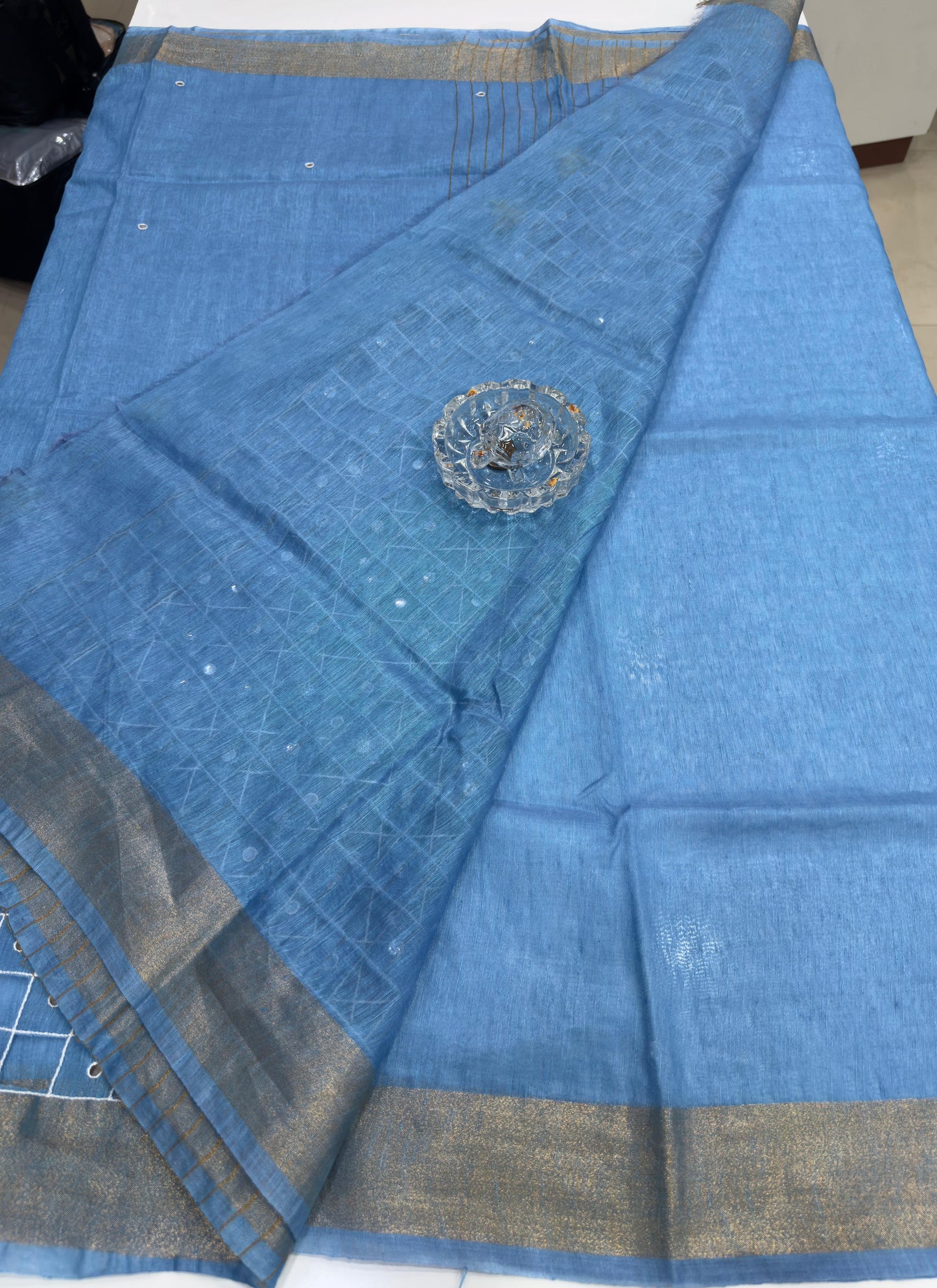 Pure Tissue 150 Count Linen Handloom Saree with Handwork and Running Blouse for Women