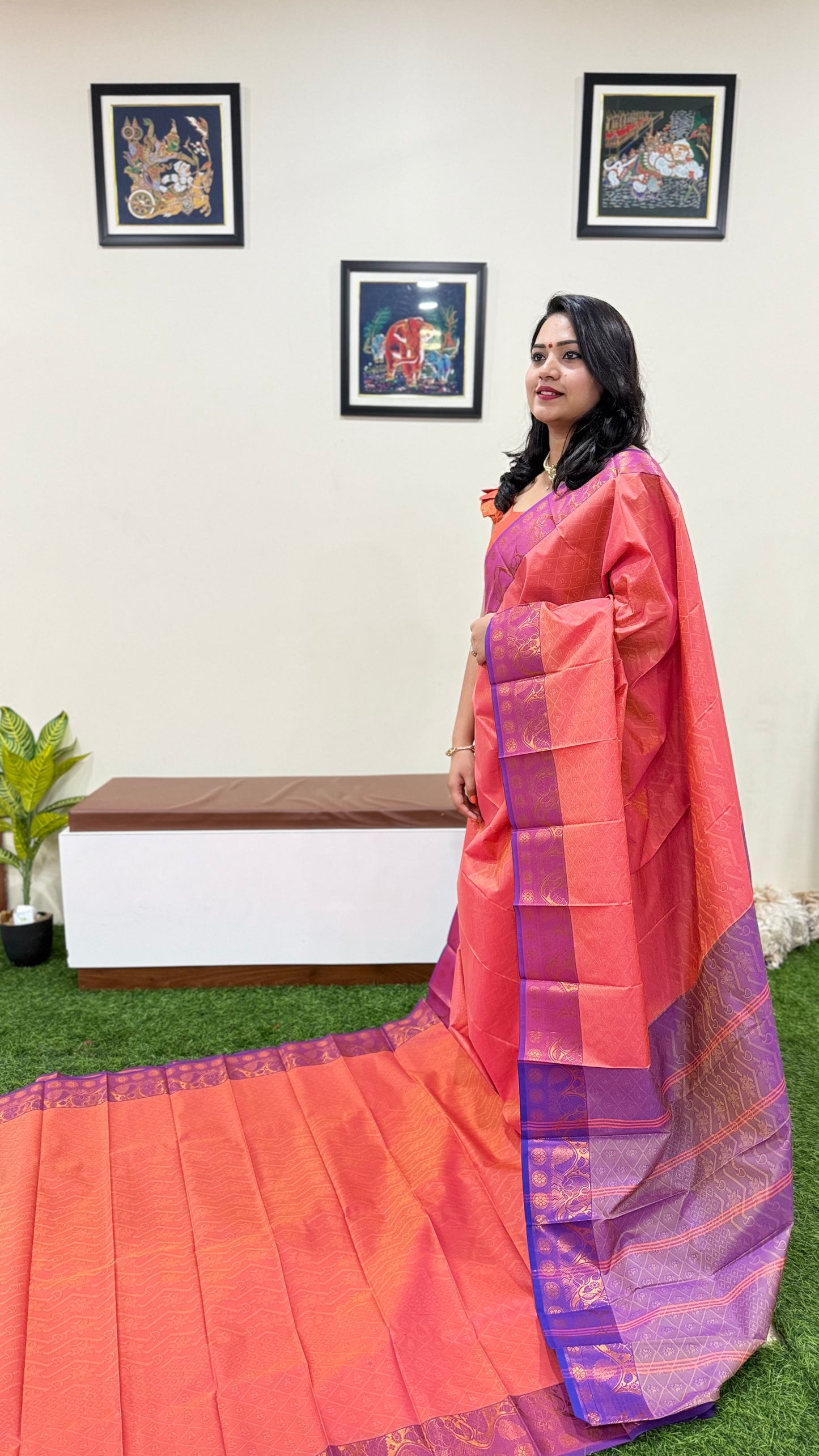 Fresh Arrival 3D Emboss Art Silk Contrast Chit Pallu