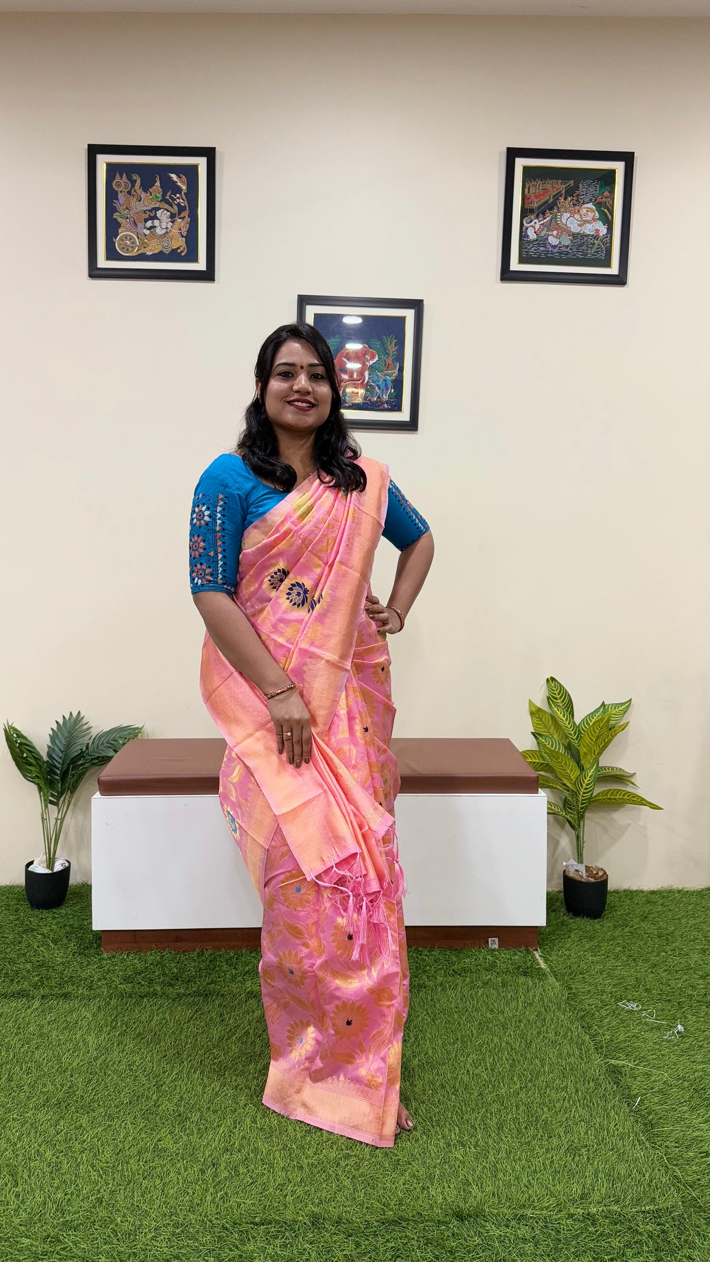 Semi Chanderi Woven Saree Code : 266