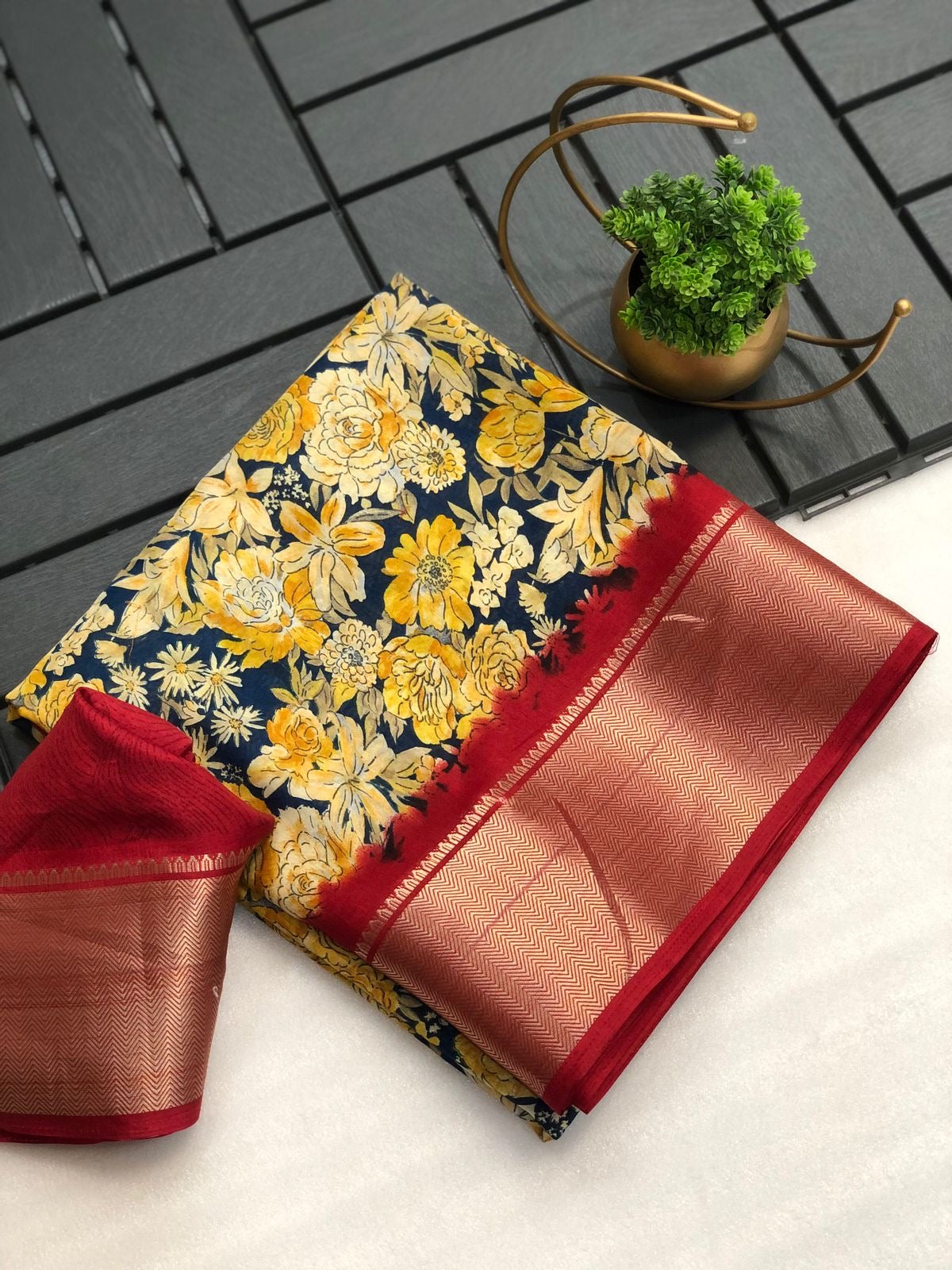 New Arrival: Exquisite Soft Dola Silk Saree with Heavy Jacquard Border