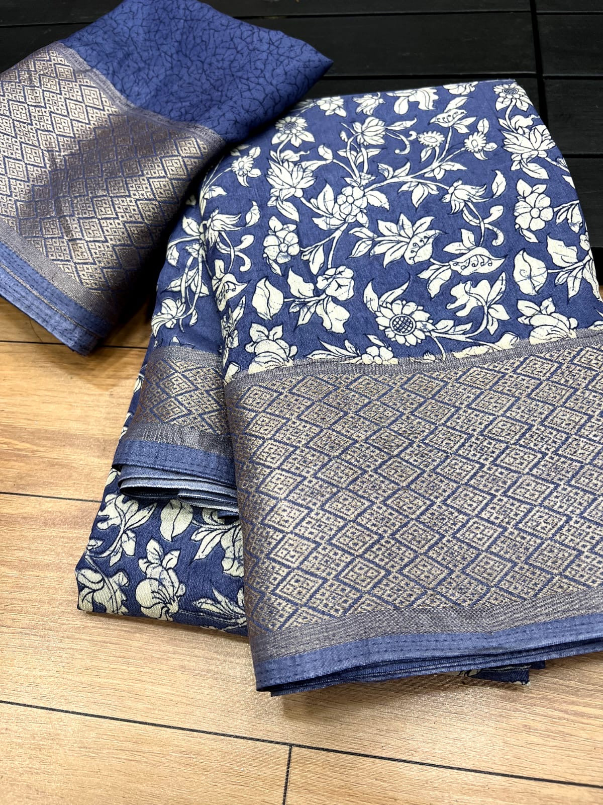 Printed Binni Crepe Silk Saree with Viscose Border