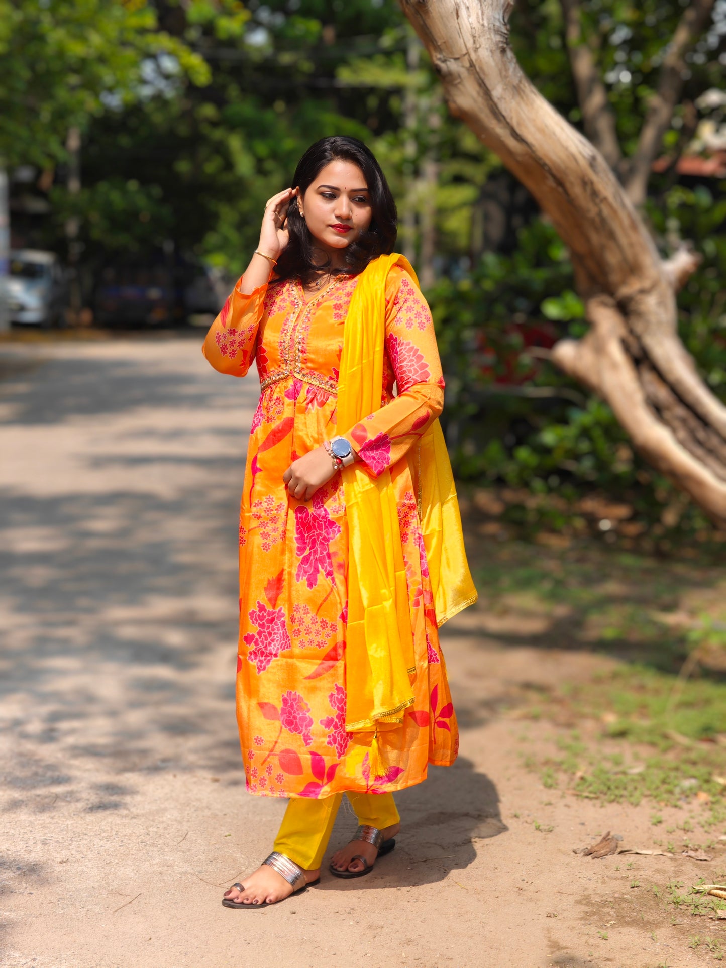 Sunny Elegance: Yellow Alia Cut Handwork 3PC Suit Set