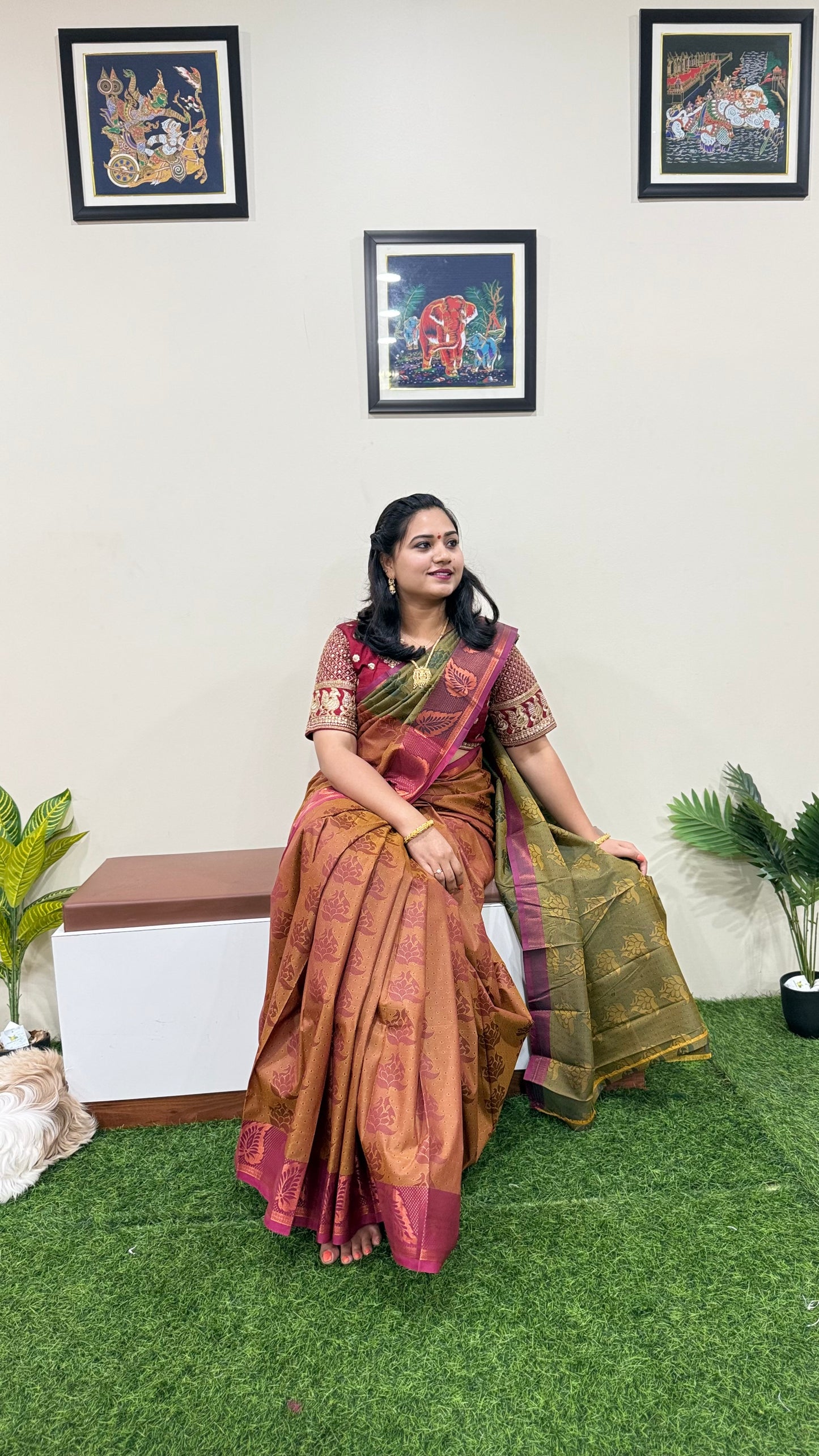 3D Emboss Art Silk Contrast Chit Pallu
