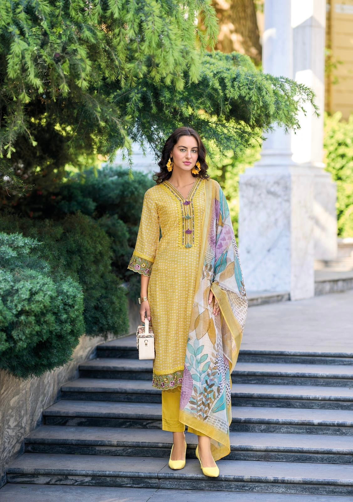 Pure Linen Kurti Pant Set with Zari Digital Print Dupatta – Pakistani Style Women’s Ethnic Wear
