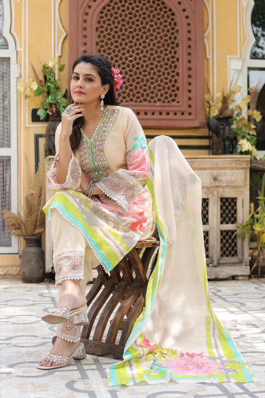 Elevate Your Style with Our Exquisite Mul Cotton Digital Print Kurti Set