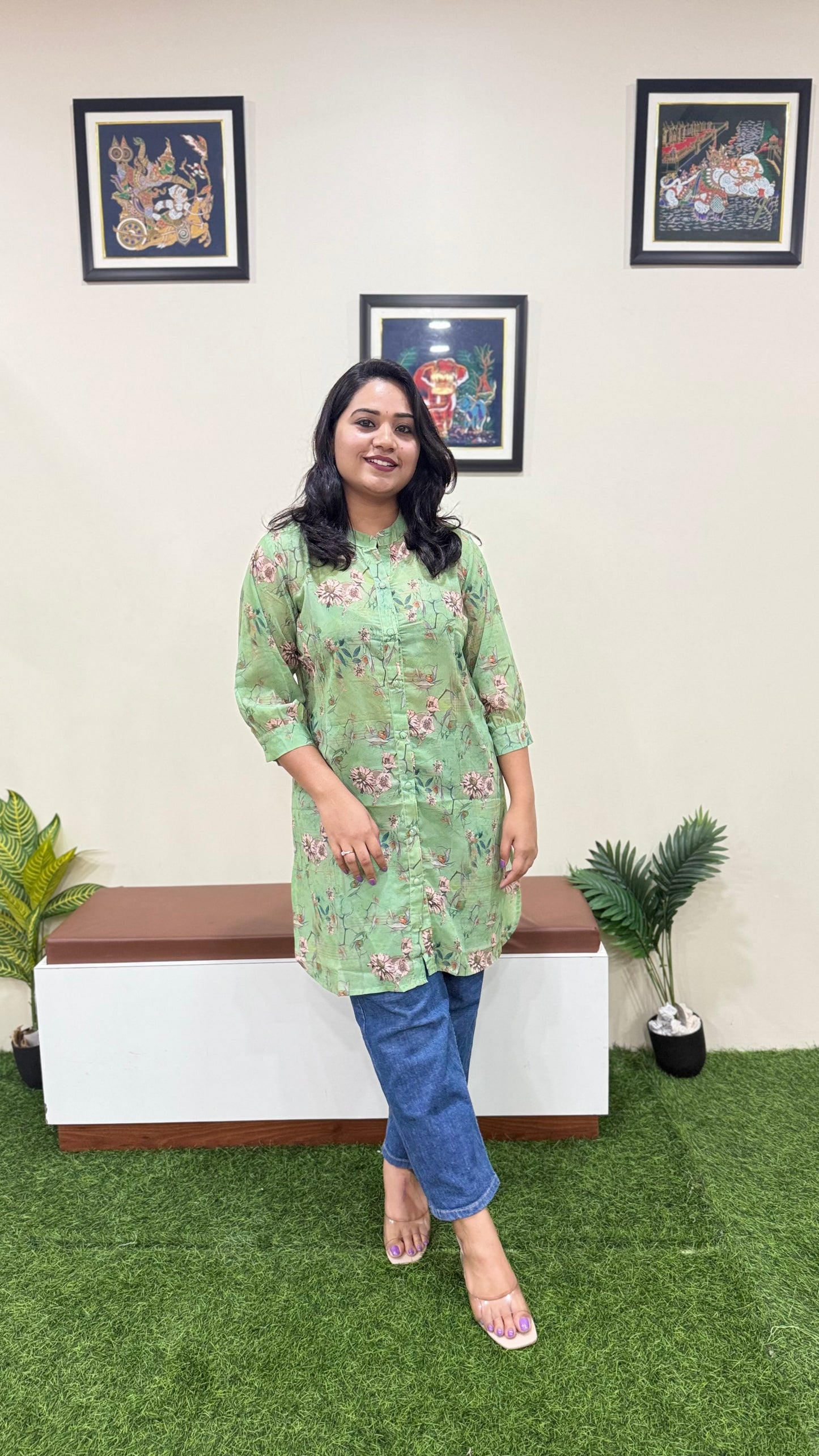 Light Green Georgette Floral Printed Regular Fit Tunic – Women’s Casual Wear (L, XL)