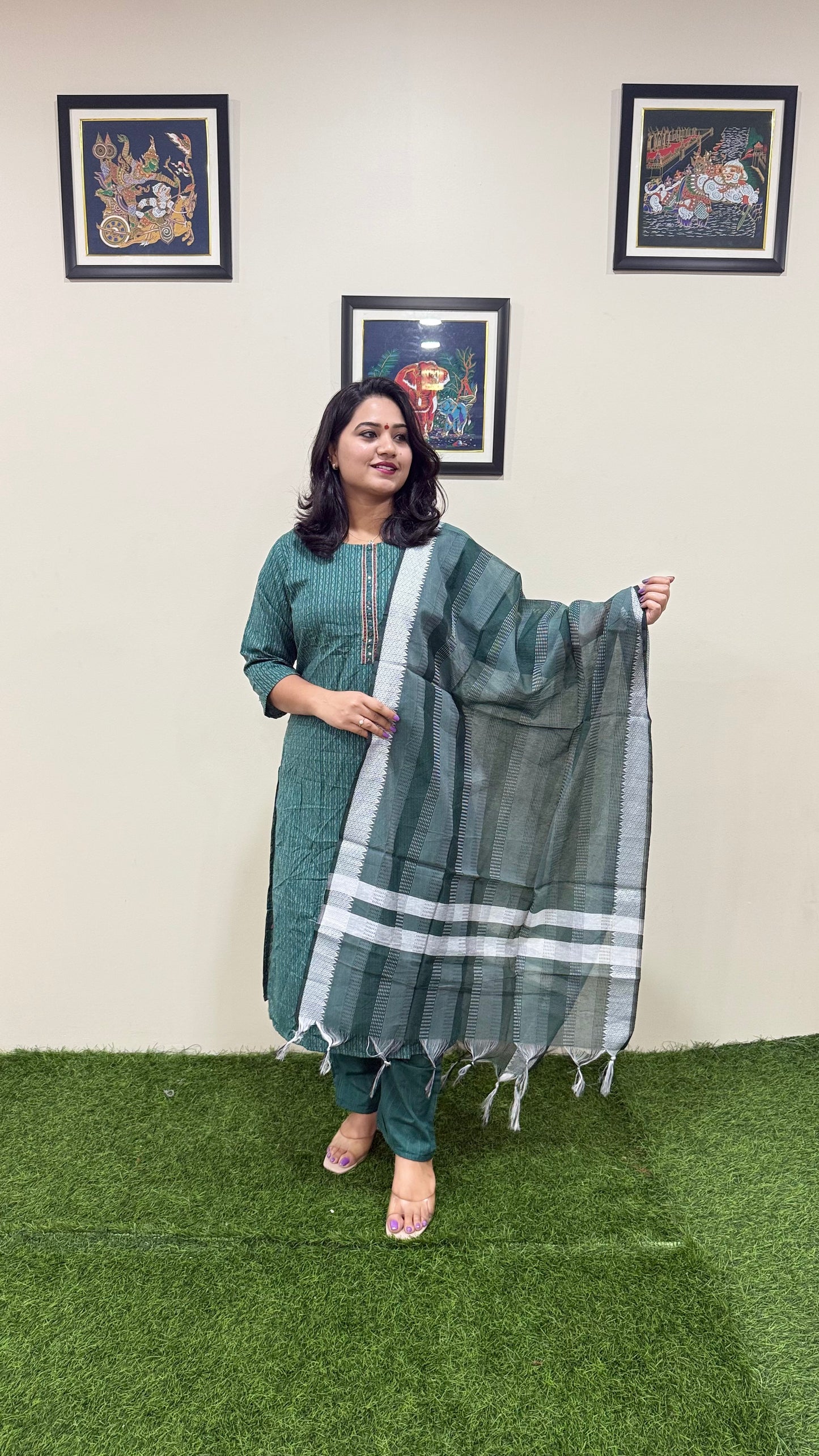 Graceful Weaves: Cotton Handloom Straight Cut Collection
